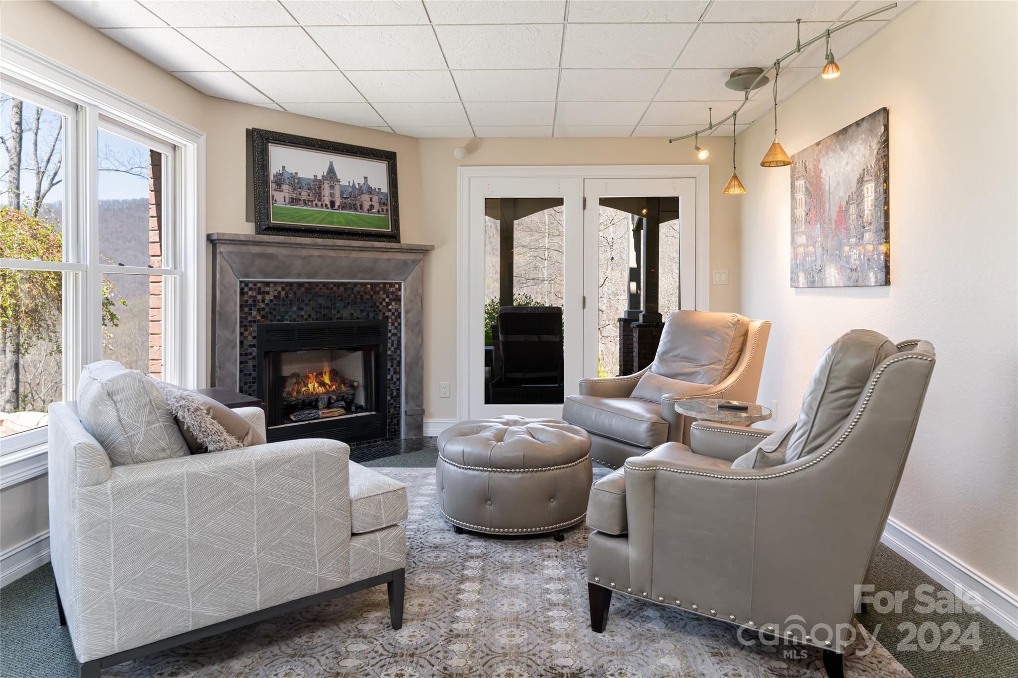 24 Hearthstone Drive