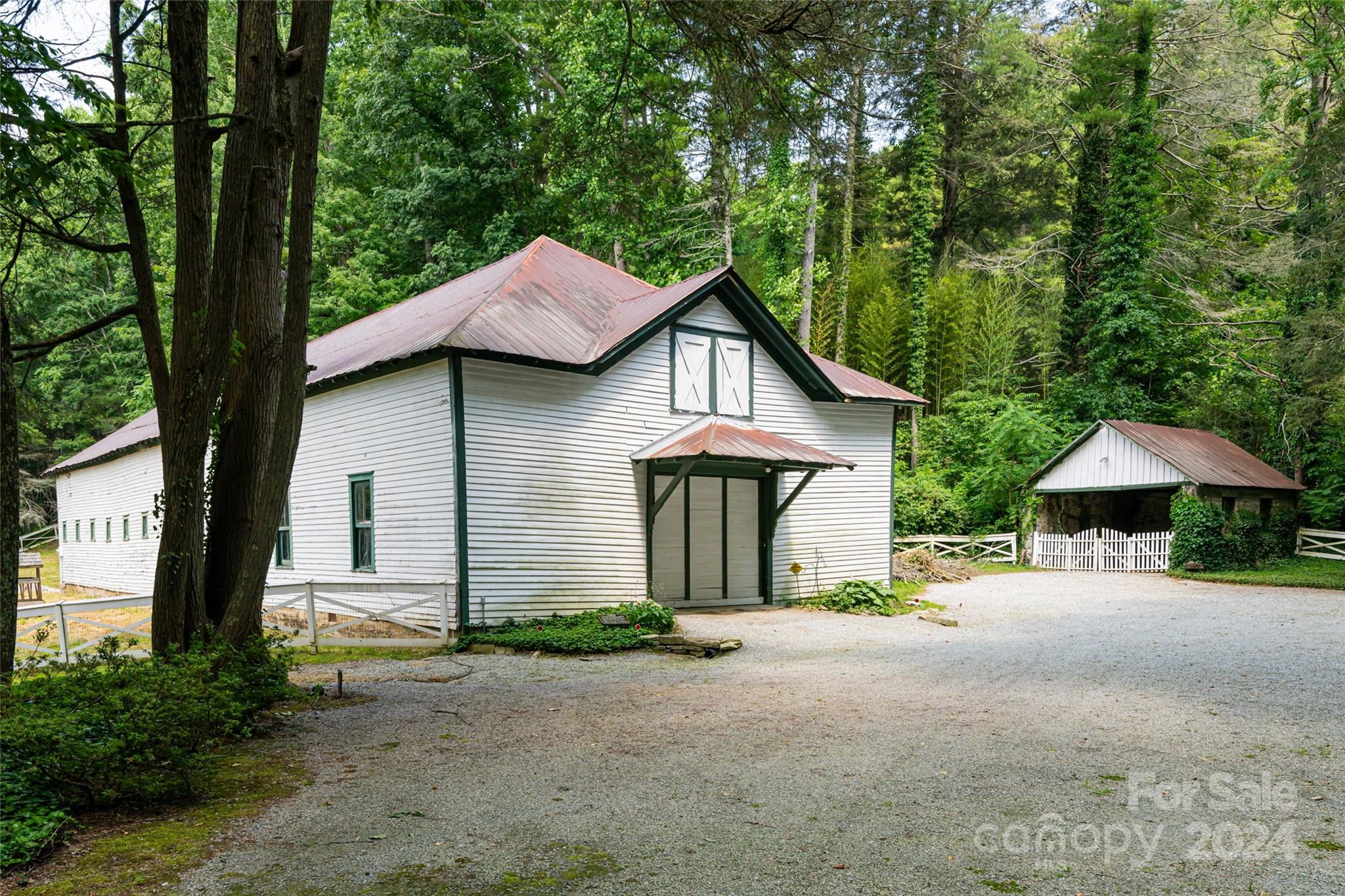 2531 Little River Road