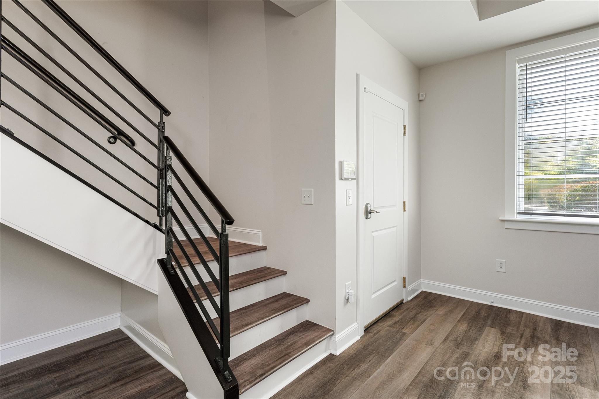 6 Village Lane Unit: B100