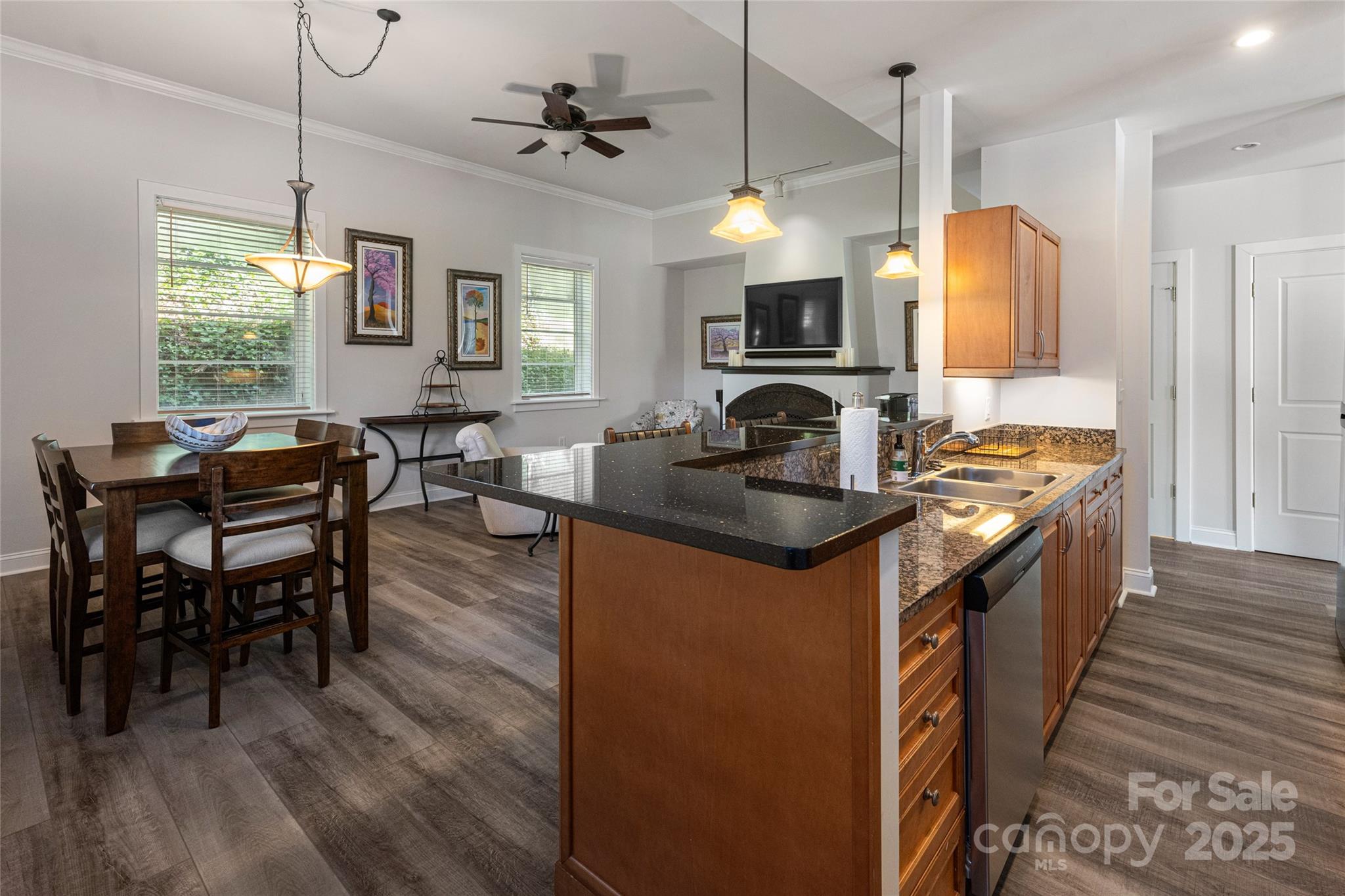 6 Village Lane Unit: B100