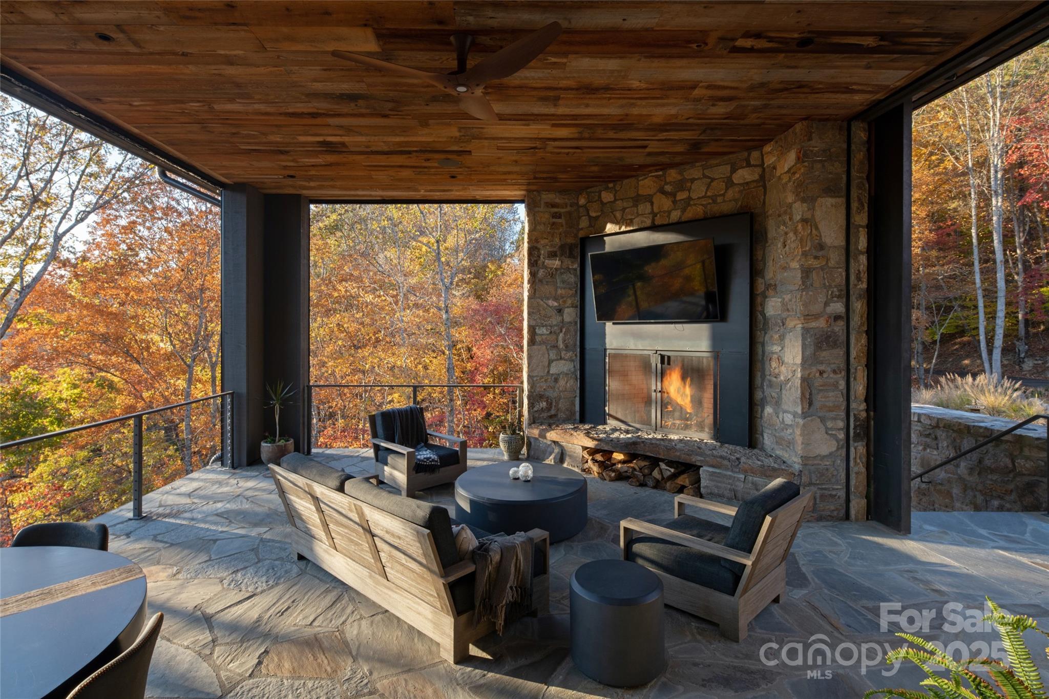 112 Moon Shadow Lane