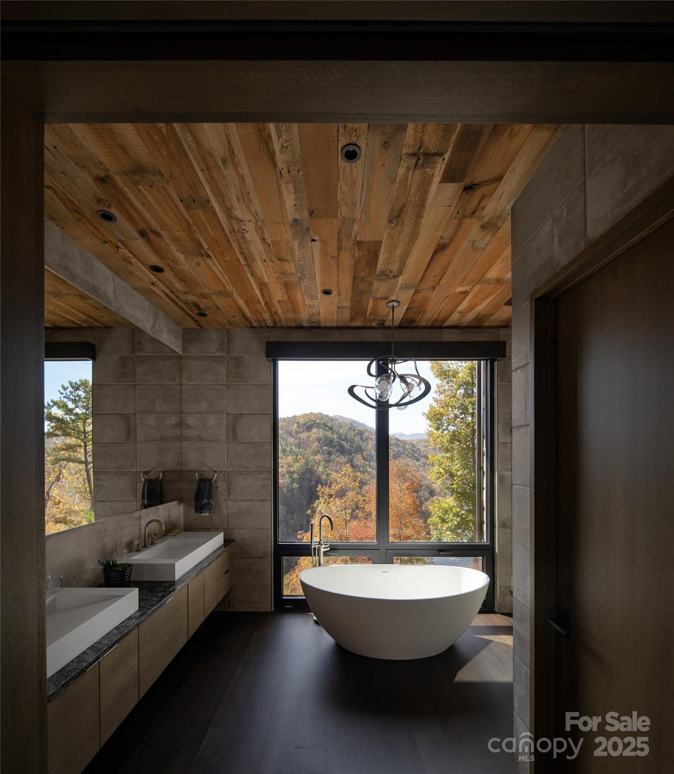 112 Moon Shadow Lane