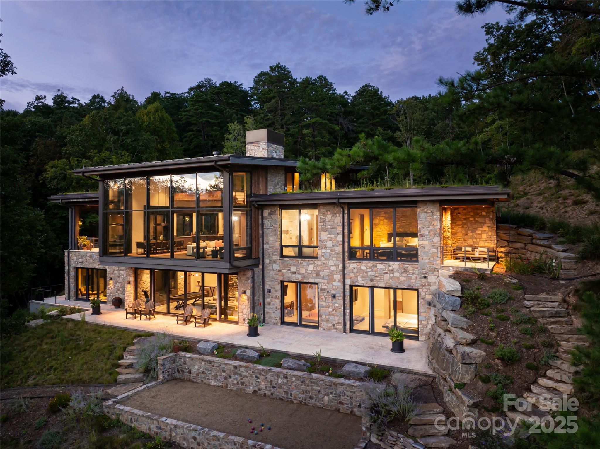 112 Moon Shadow Lane