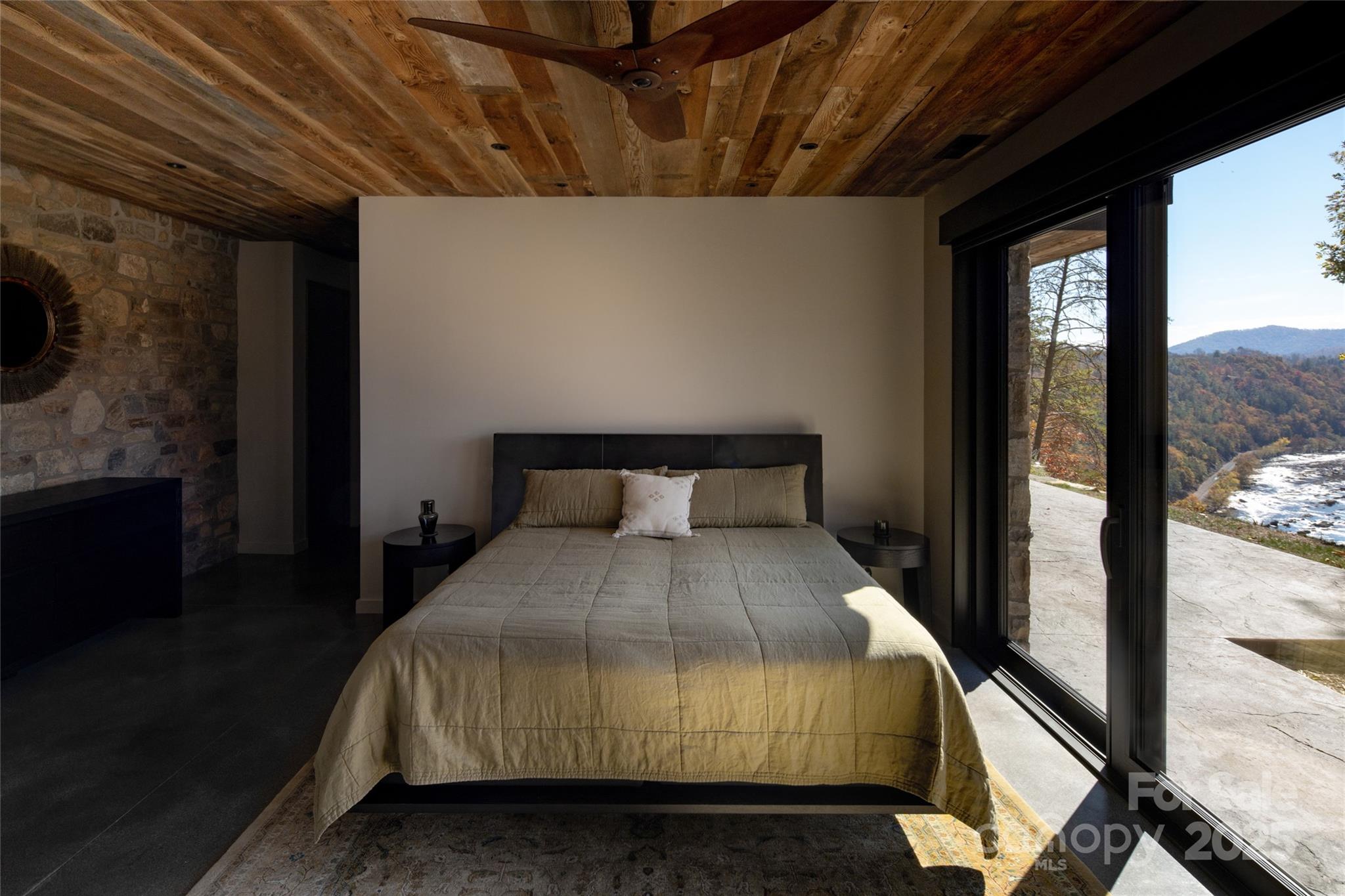 112 Moon Shadow Lane