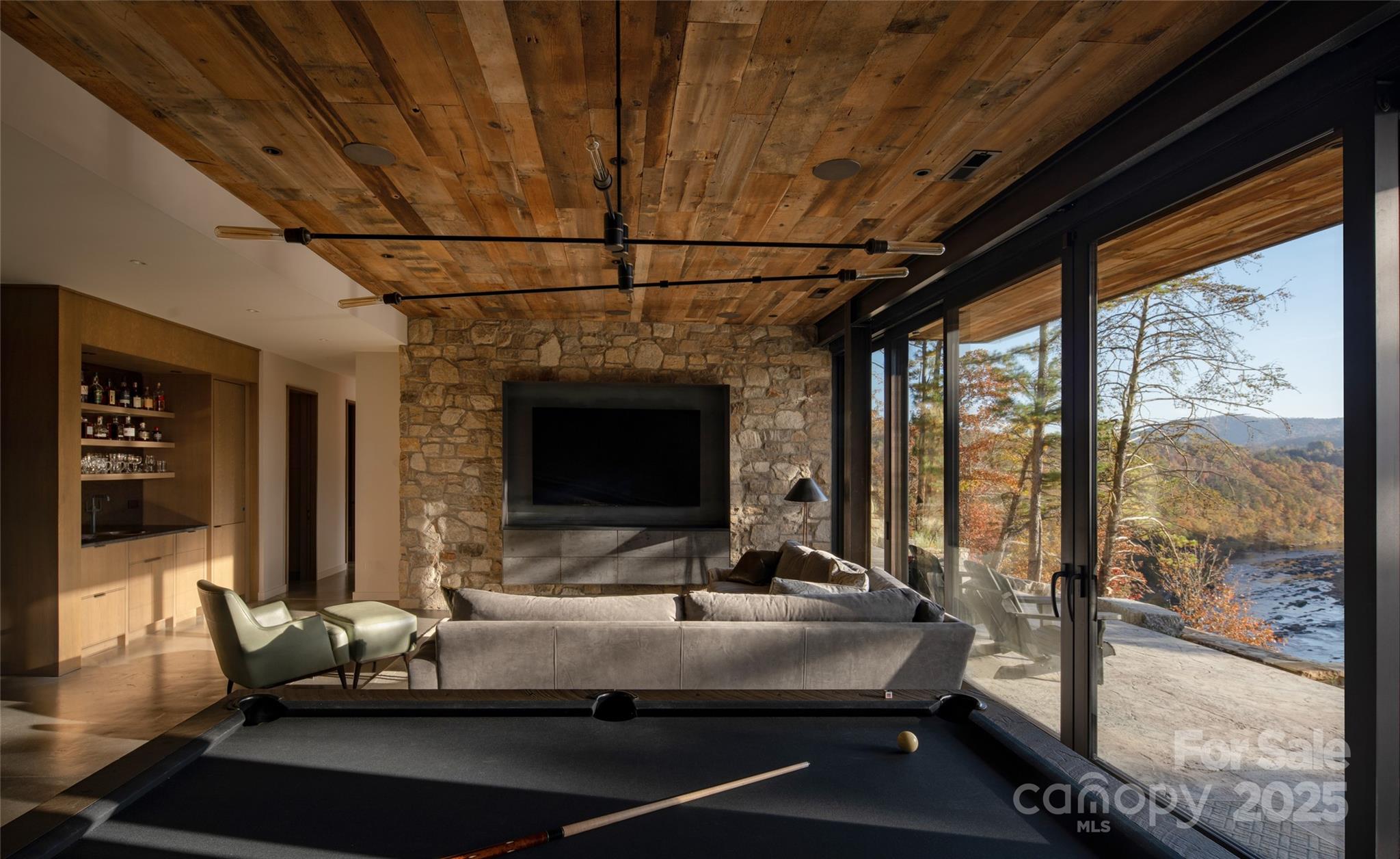 112 Moon Shadow Lane