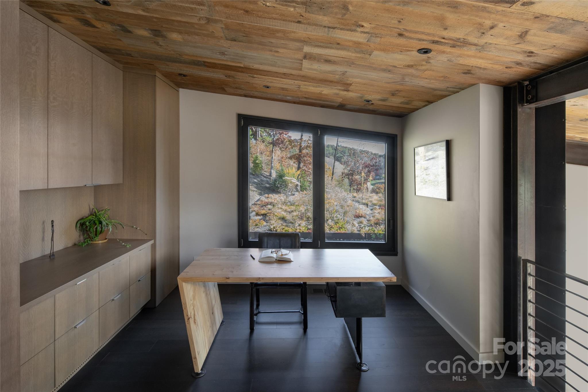 112 Moon Shadow Lane