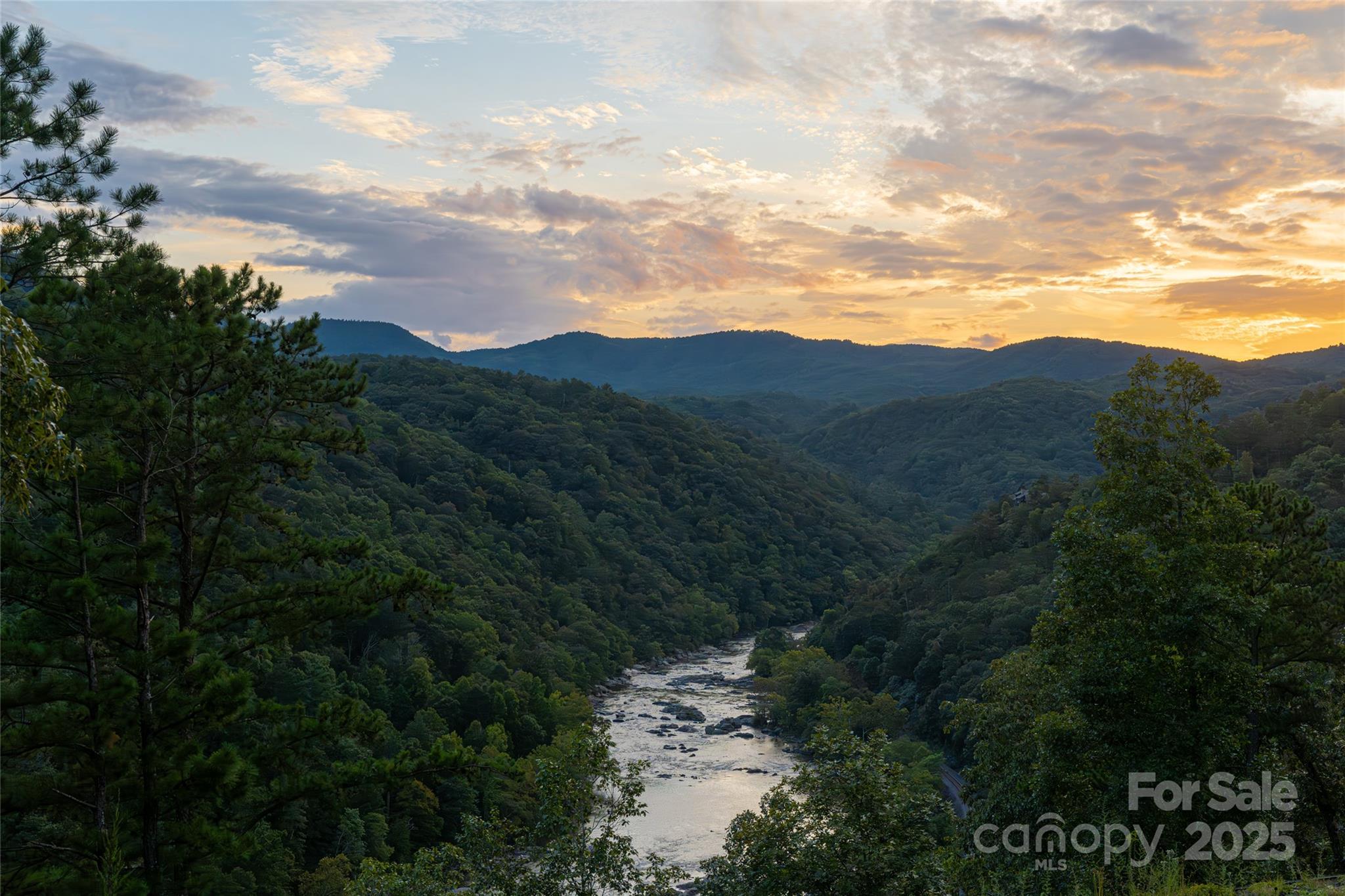 112 Moon Shadow Lane