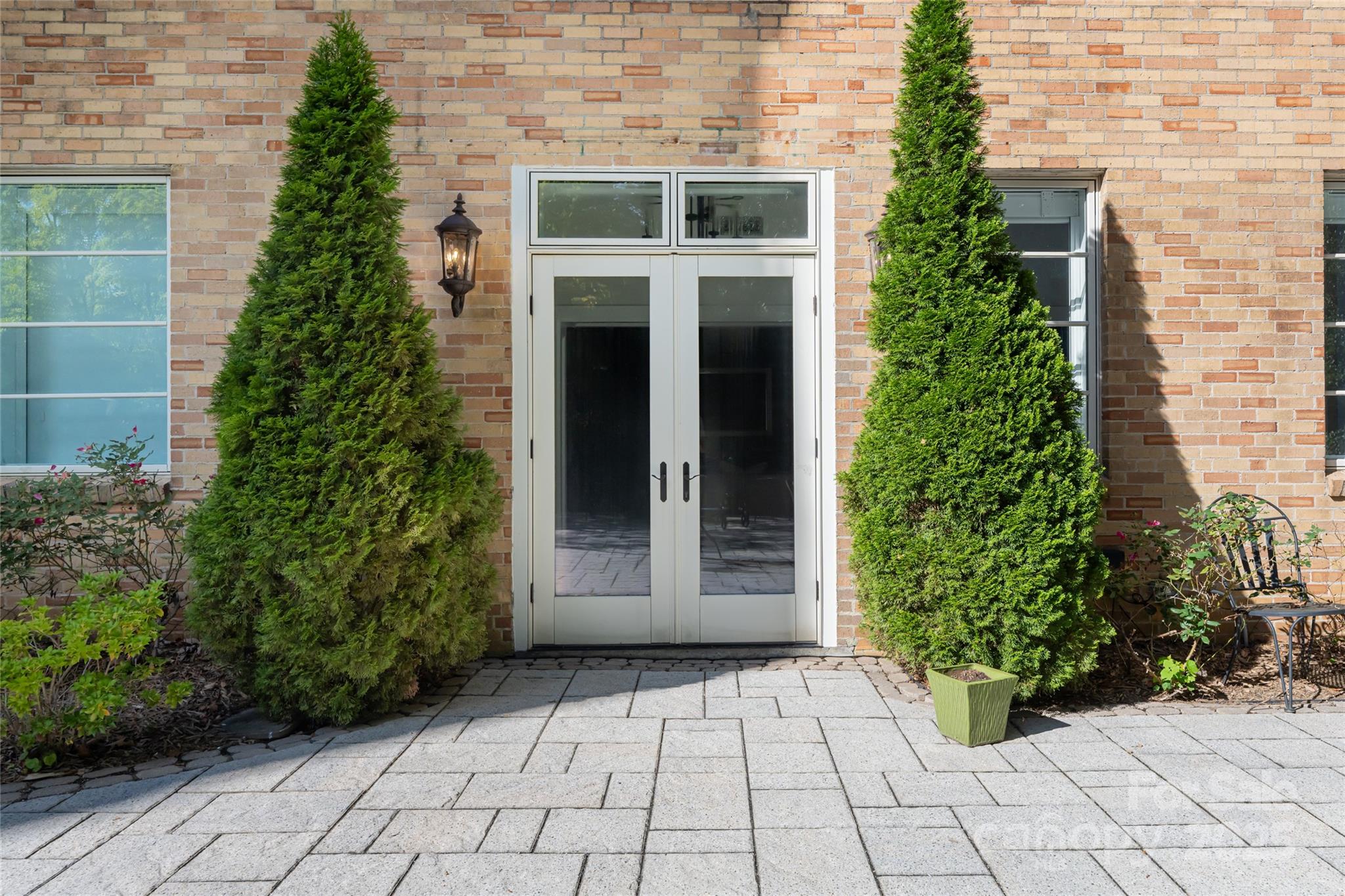 6 Village Lane Unit: B102