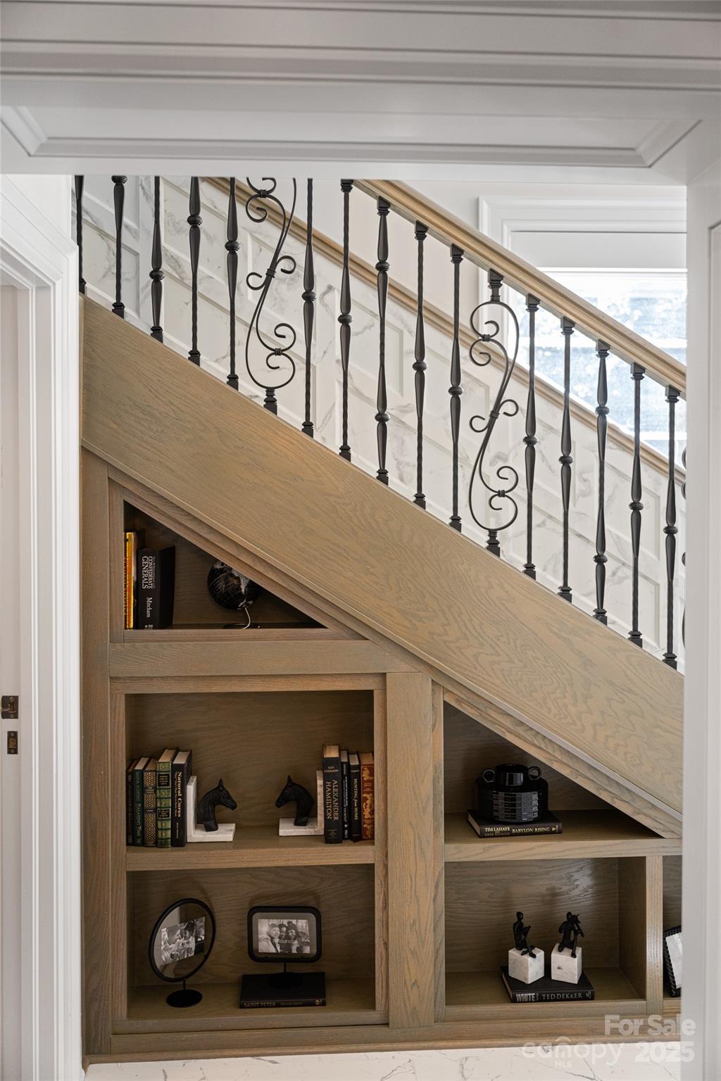 6 Village Lane Unit: B102