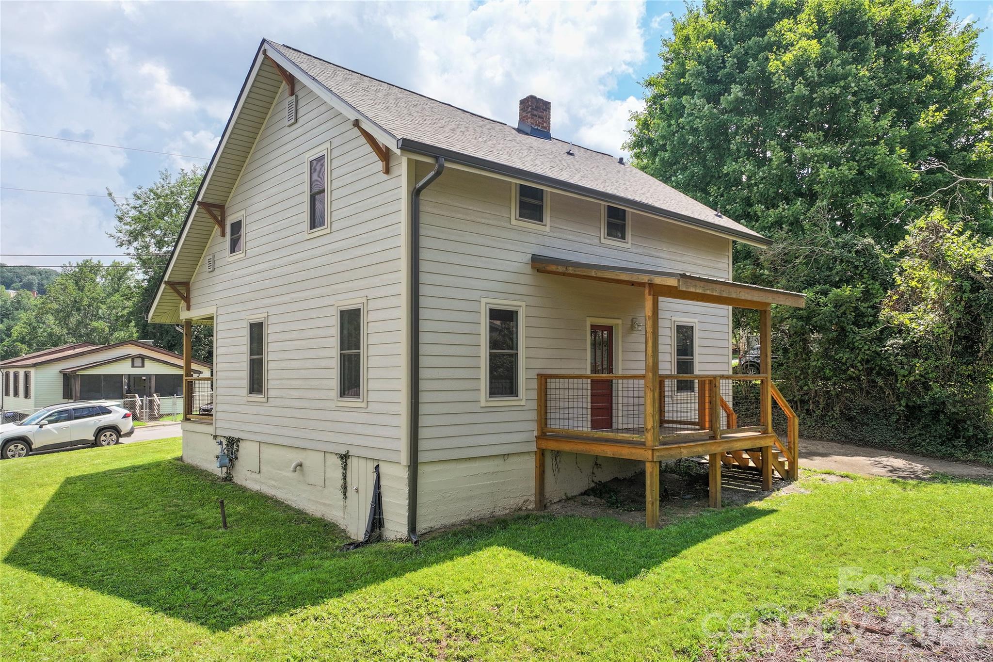 22 Pine Grove Avenue