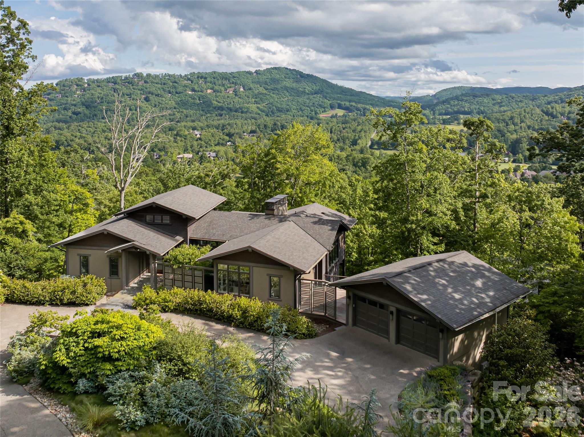 1121 Timberbluff Way