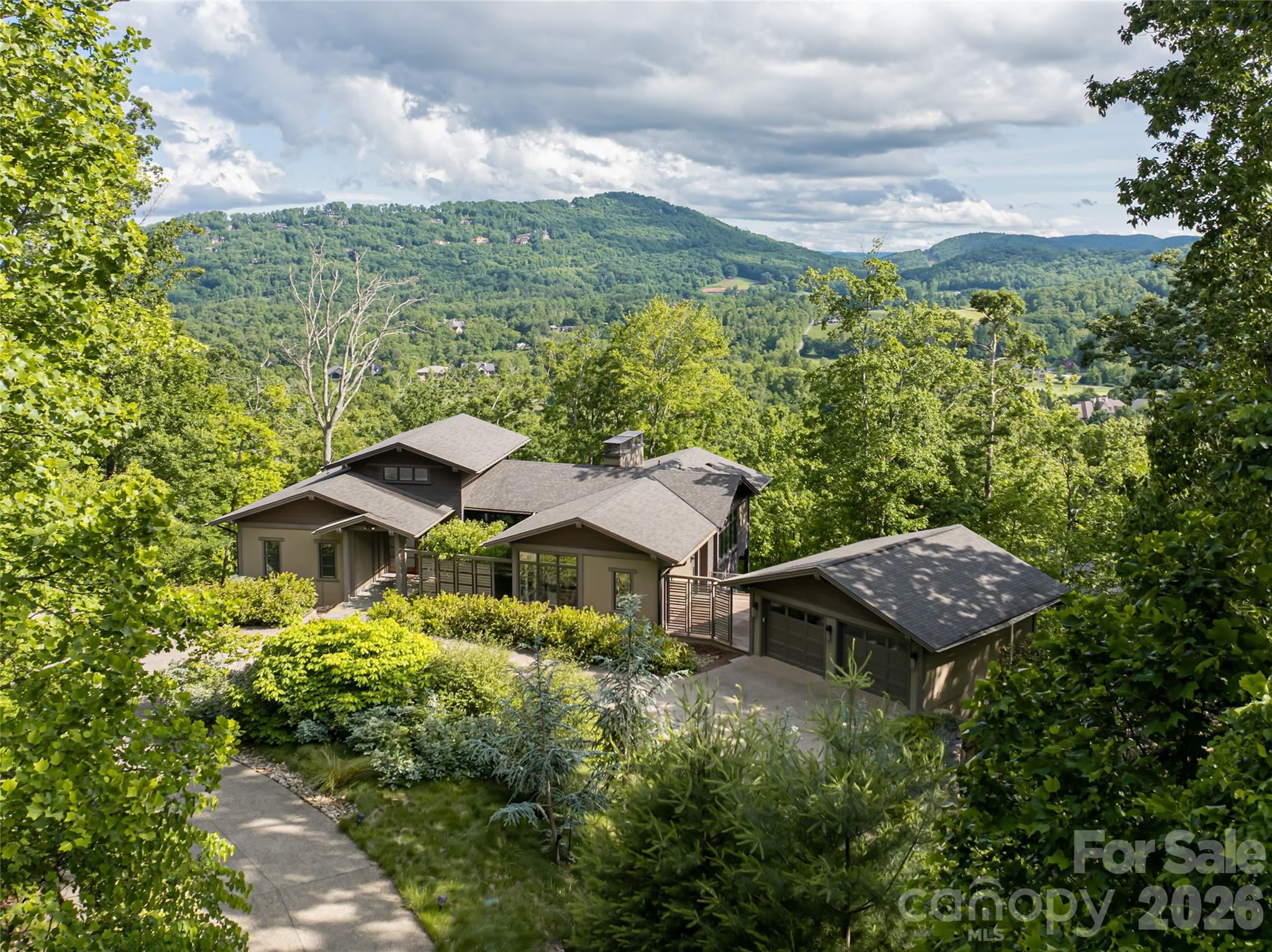 1121 Timberbluff Way