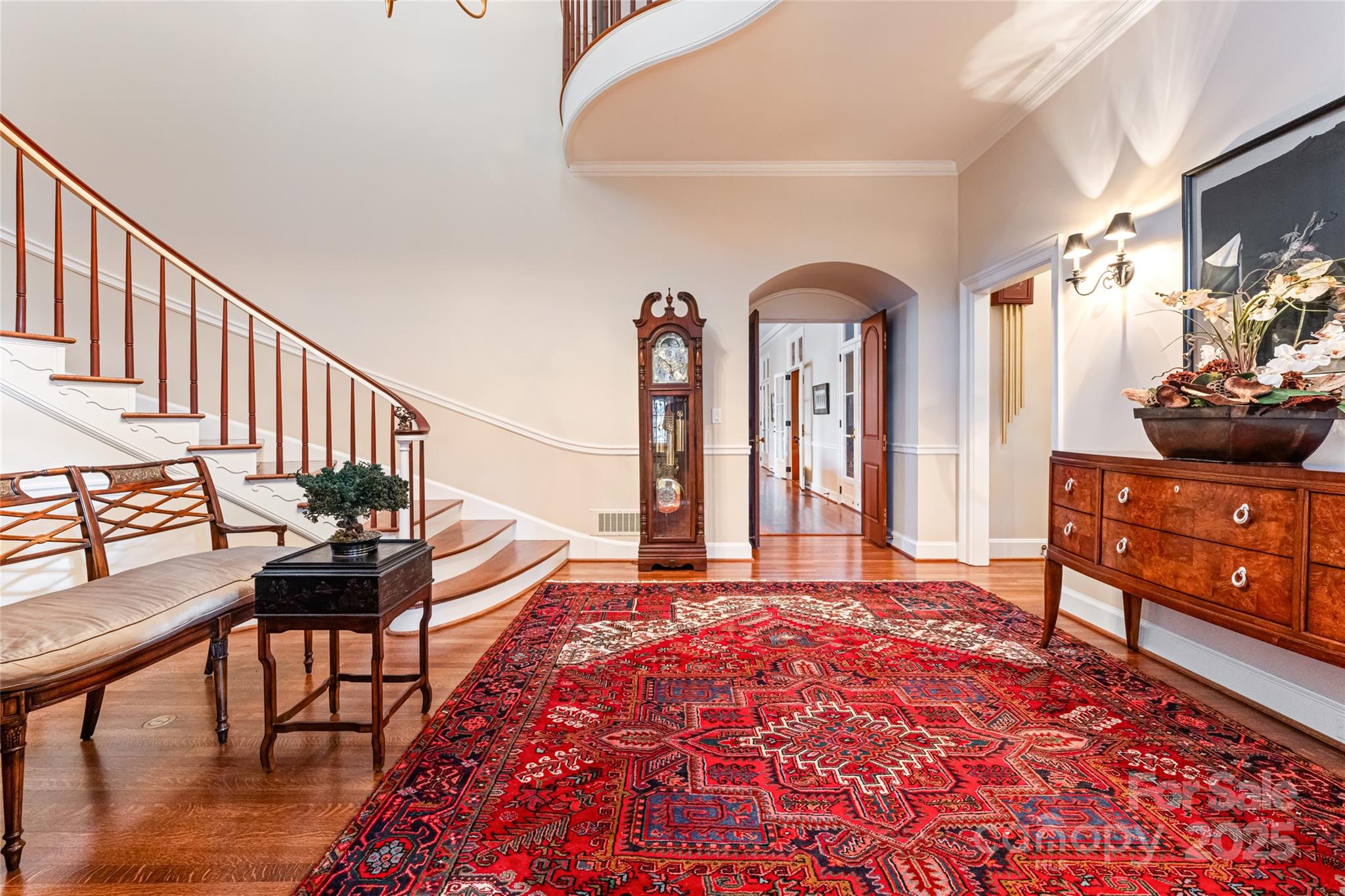 365 Sherwood Drive S