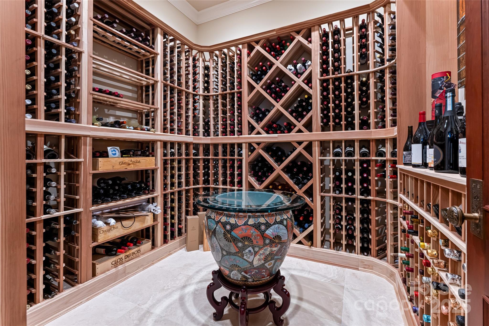 365 Sherwood Drive S