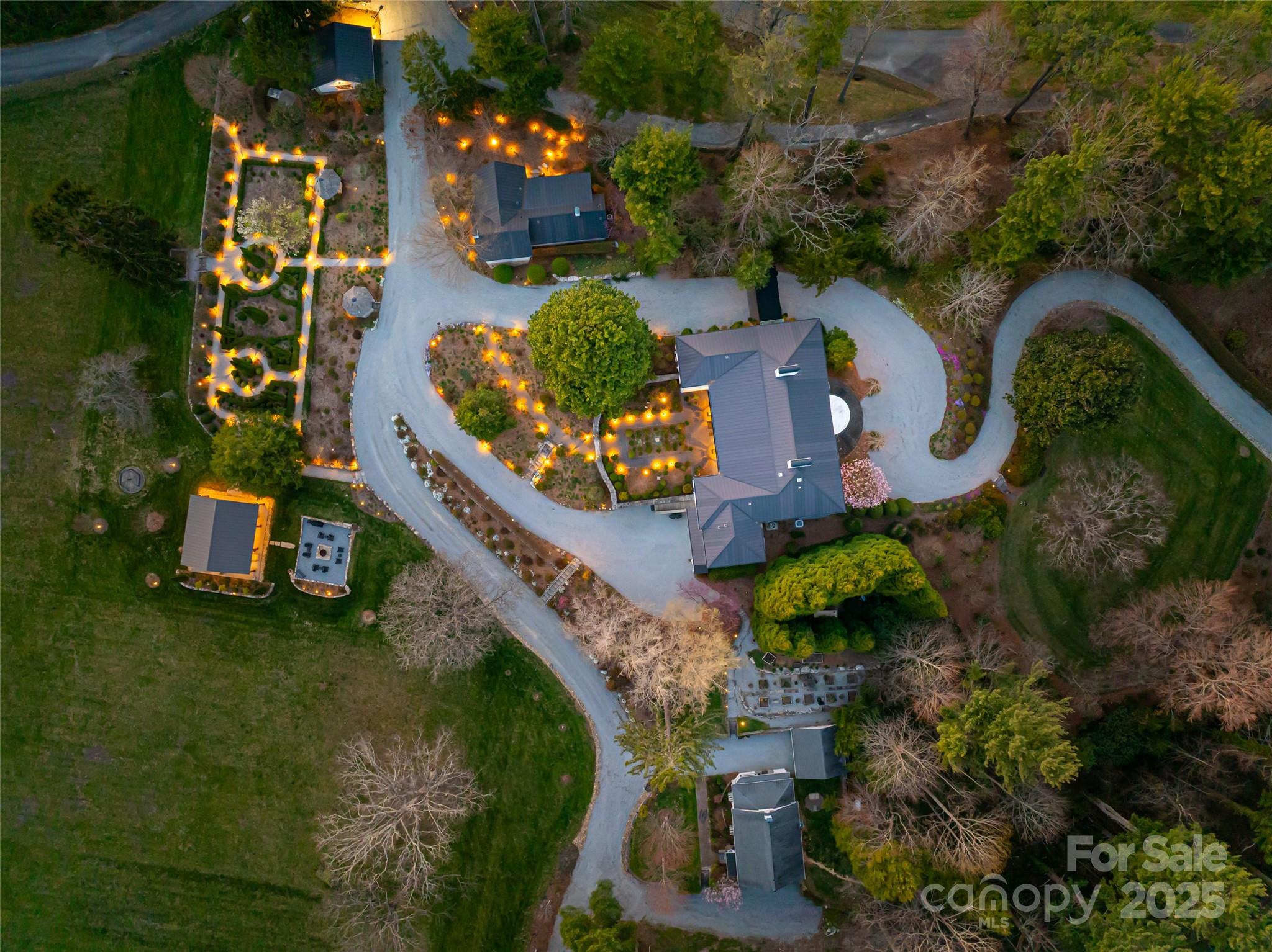 365 Sherwood Drive S