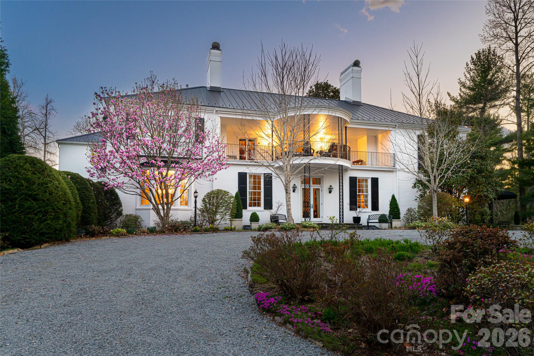 365 Sherwood Drive S