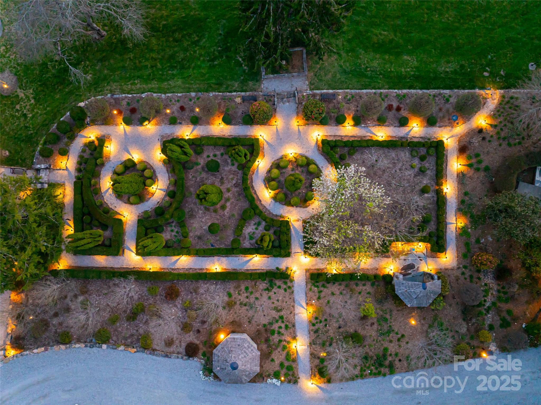 365 Sherwood Drive S