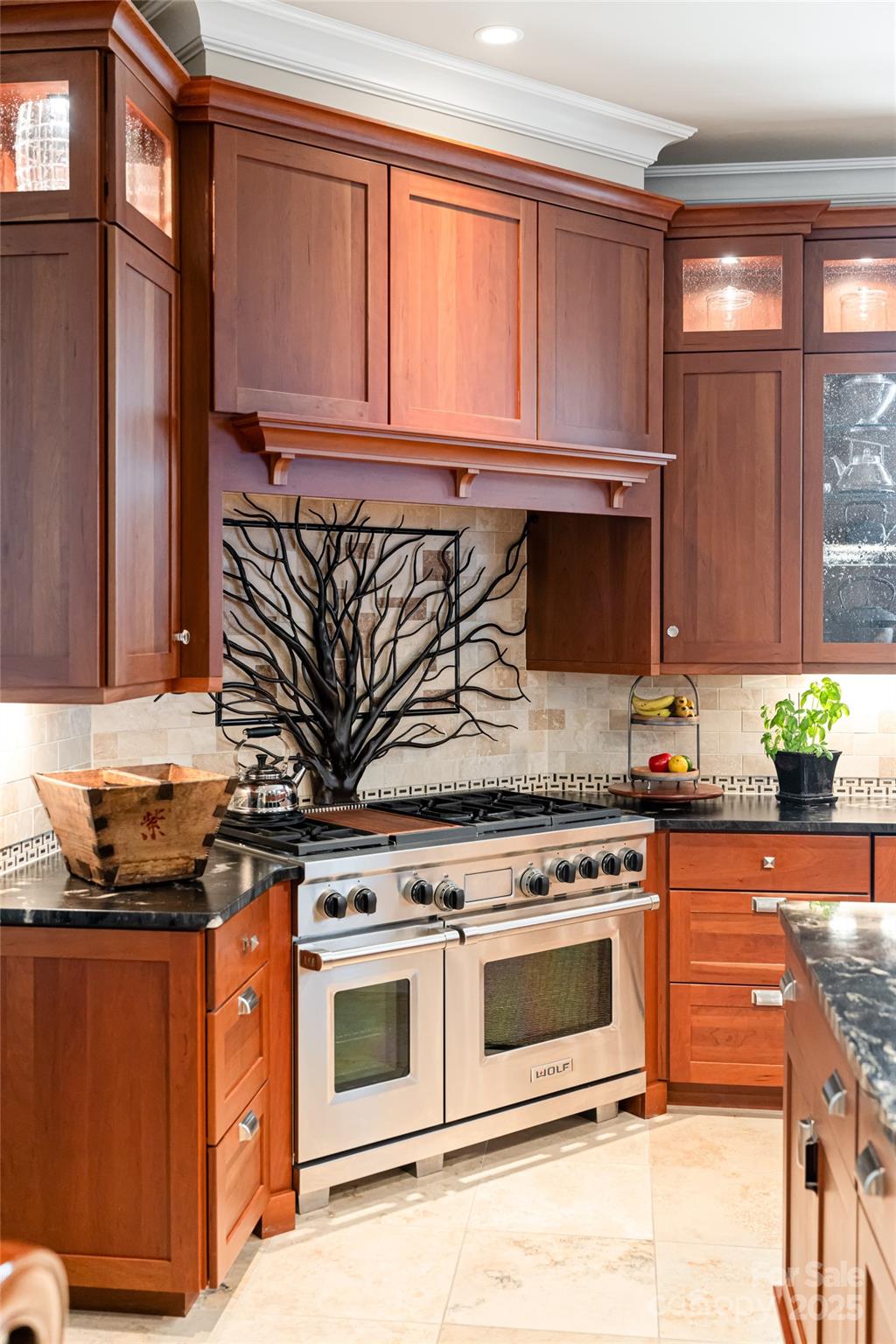 365 Sherwood Drive S