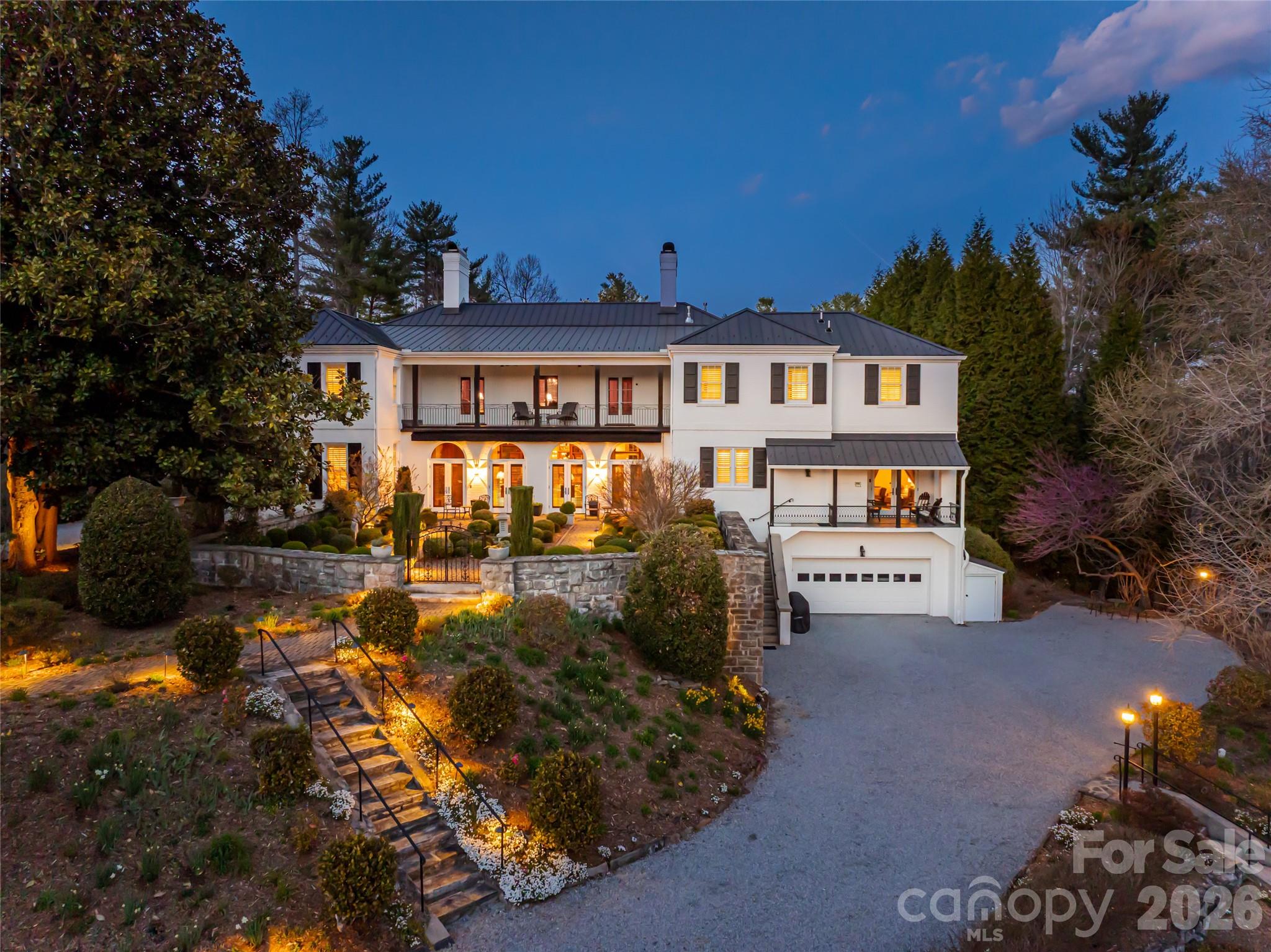 365 Sherwood Drive S