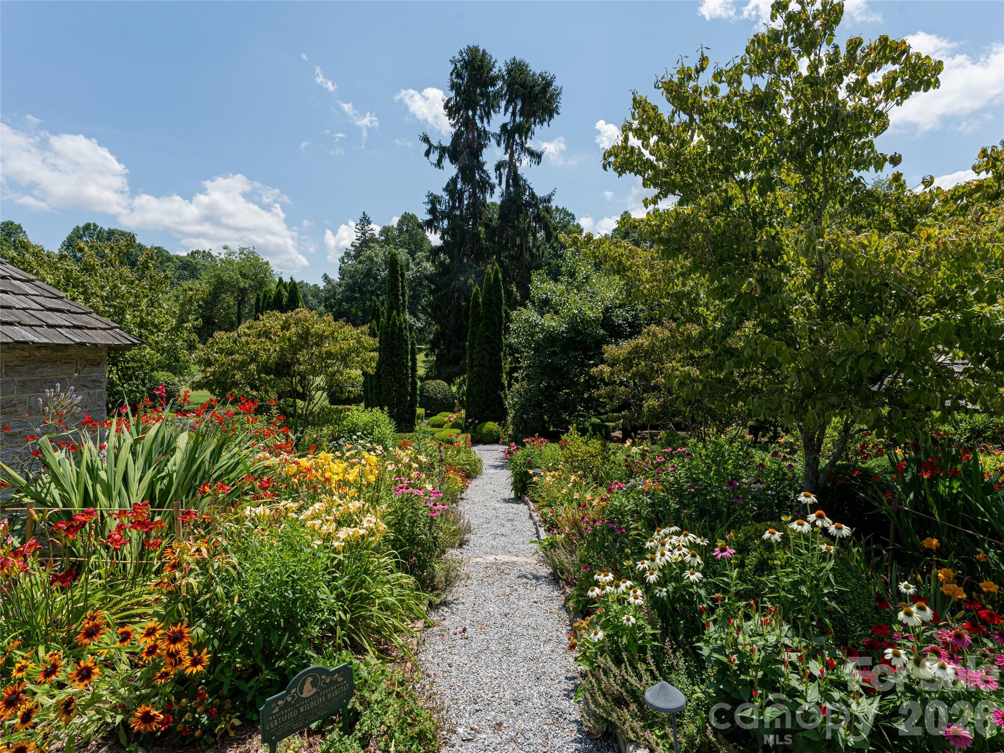 365 Sherwood Drive S