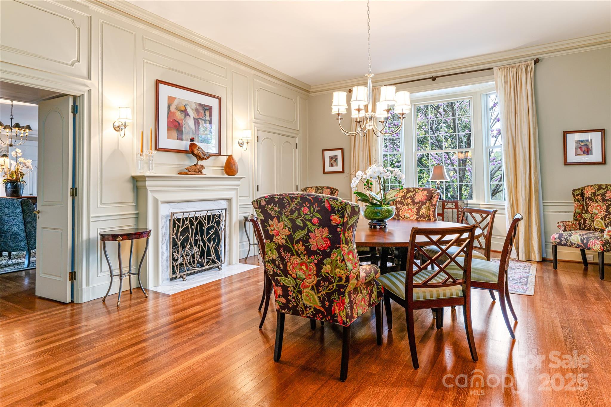 365 Sherwood Drive S