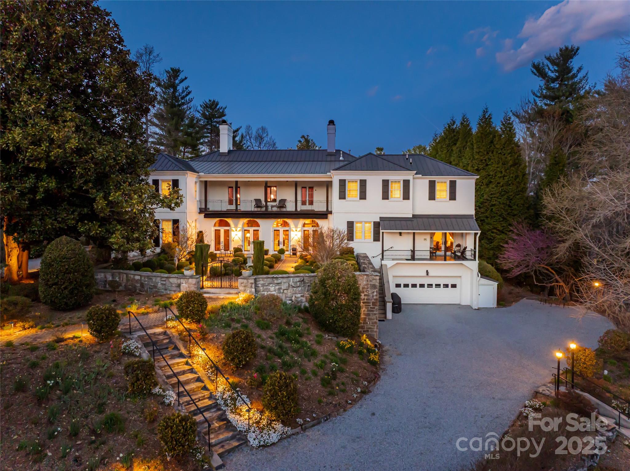 365 Sherwood Drive S