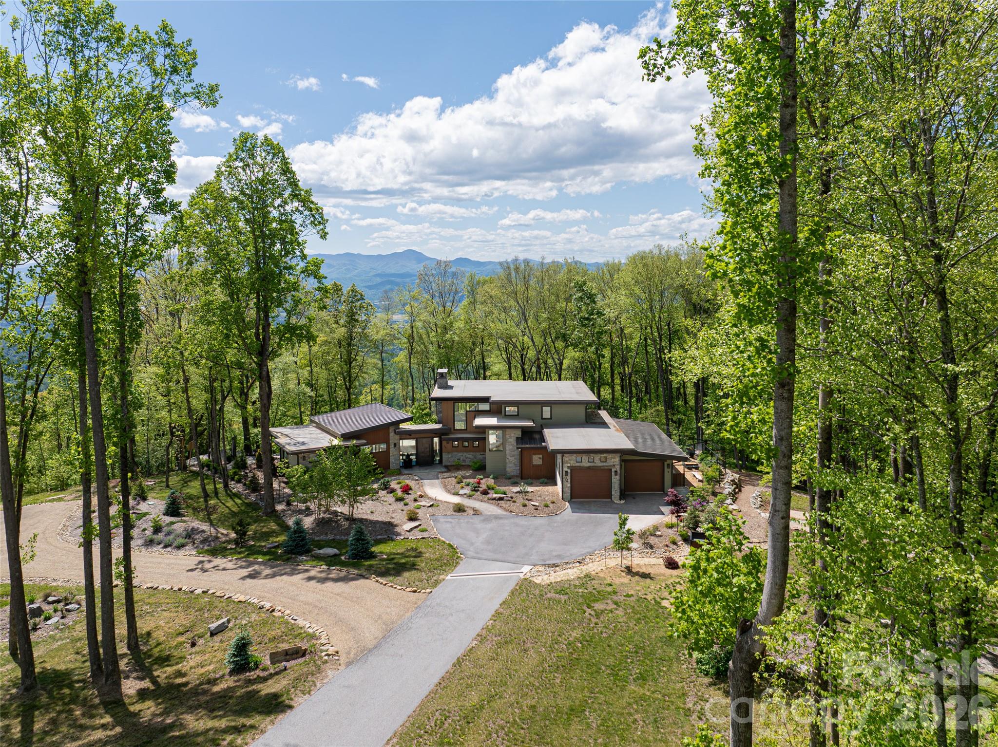 94 Laurel Ledge Way