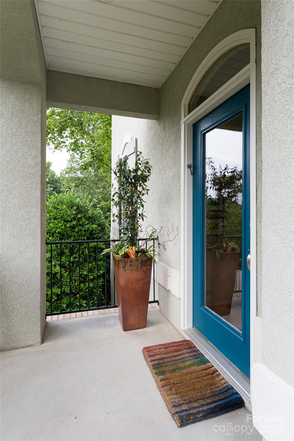 7 White Palmer Court