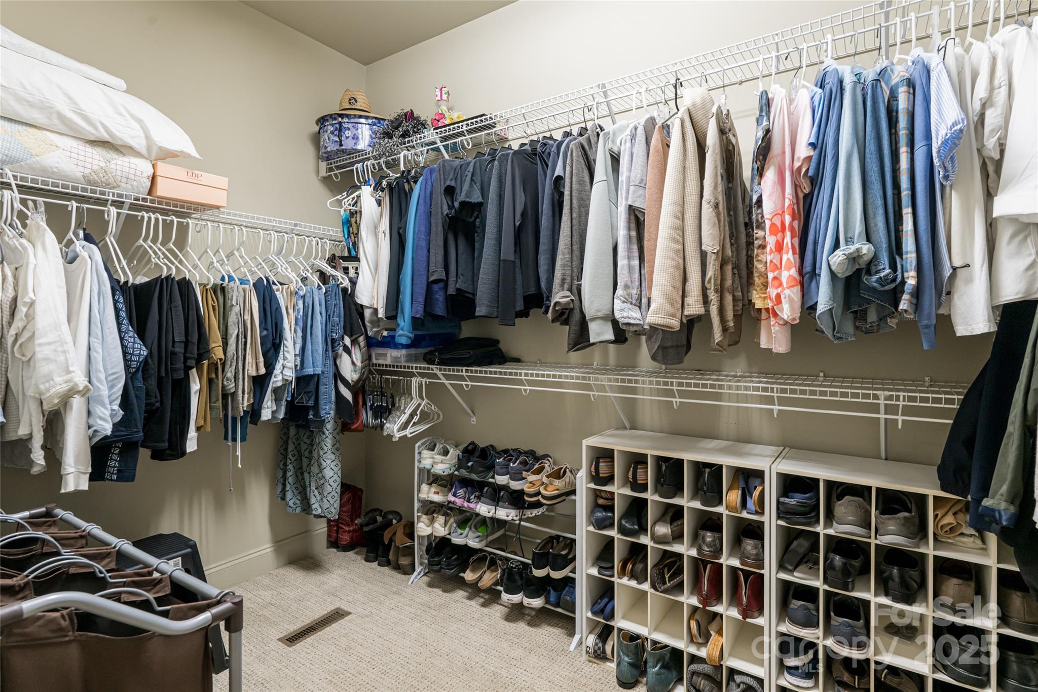 7 White Palmer Court