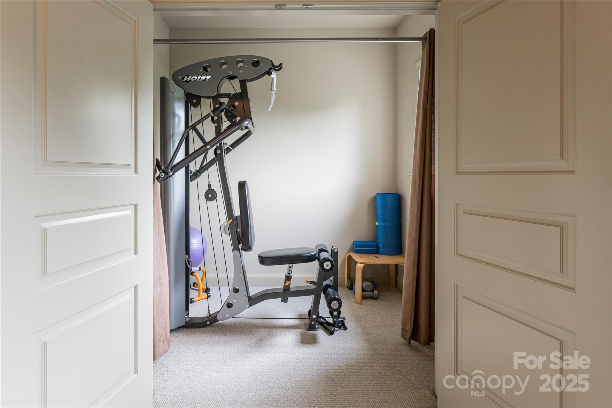 7 White Palmer Court