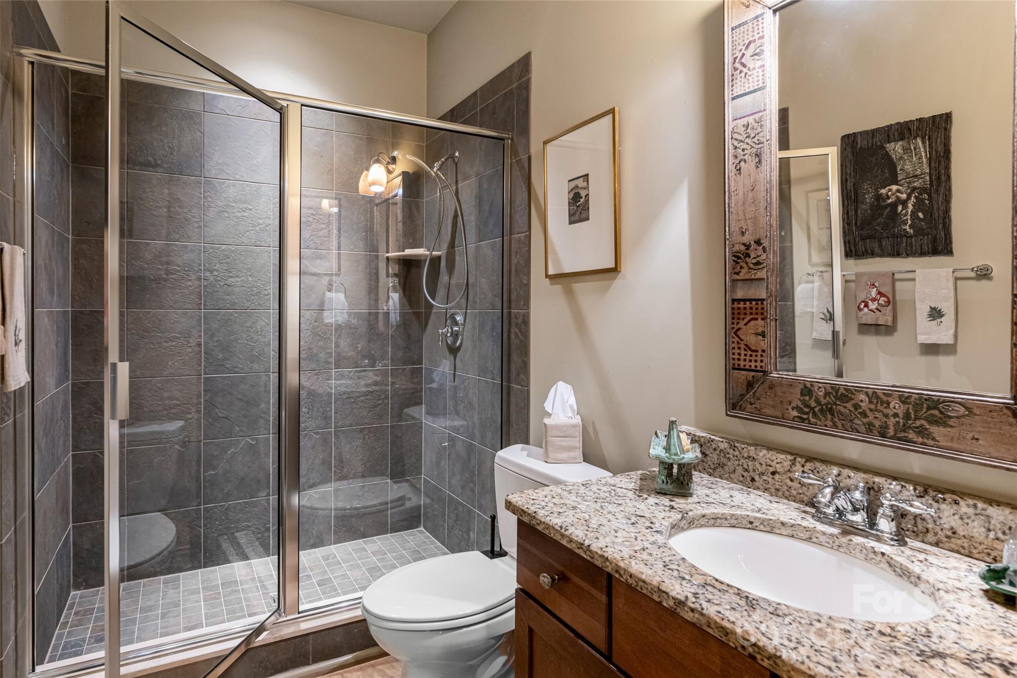 7 White Palmer Court