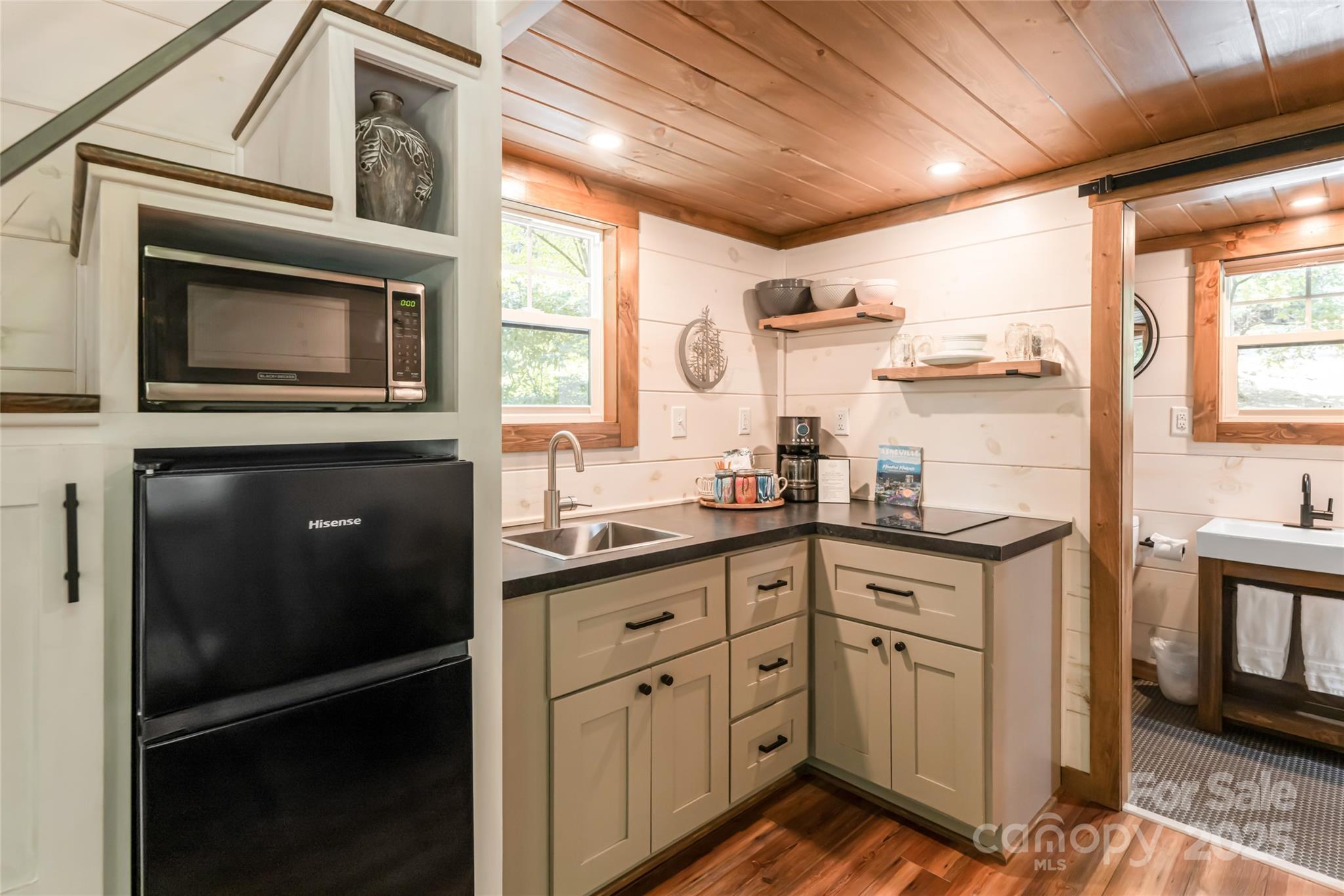 1037 Newberry Creek Road