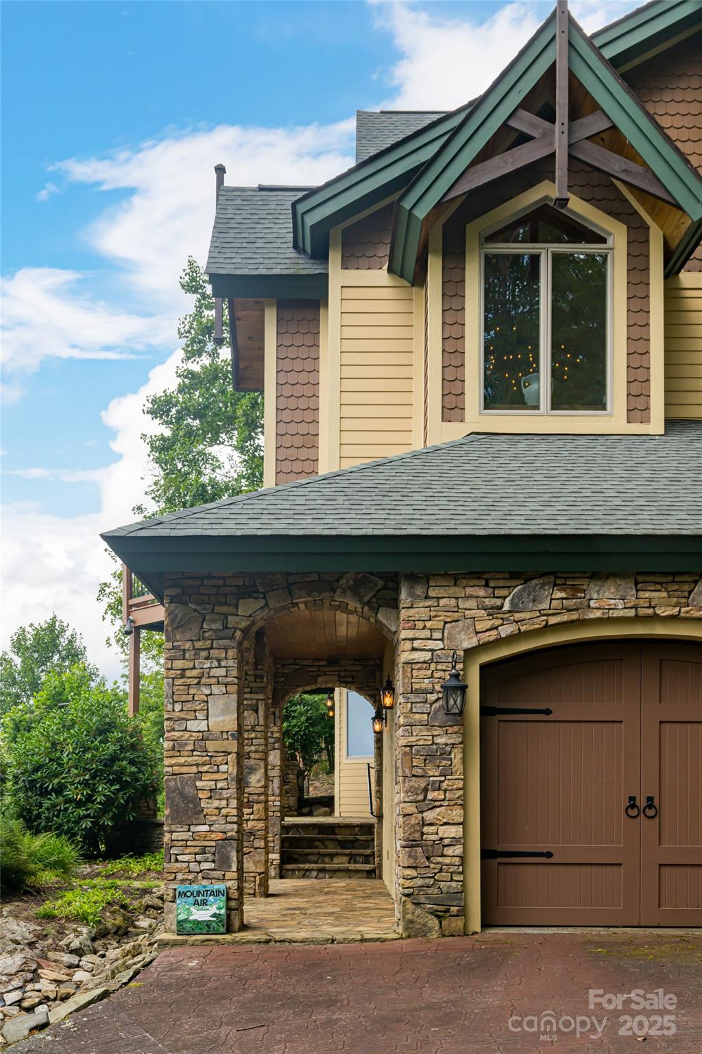 2280 Mountain Air Drive