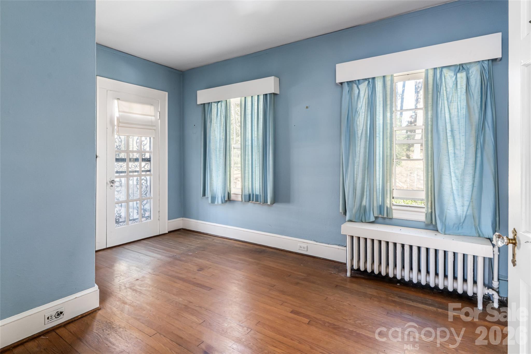 325 Vanderbilt Road