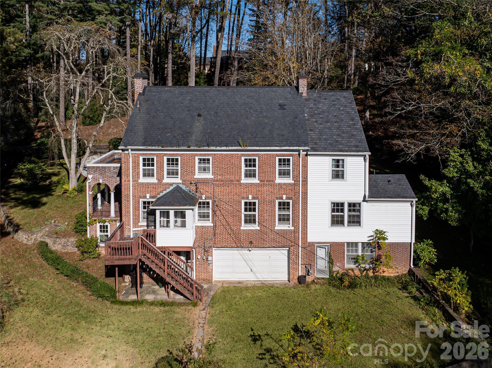 325 Vanderbilt Road