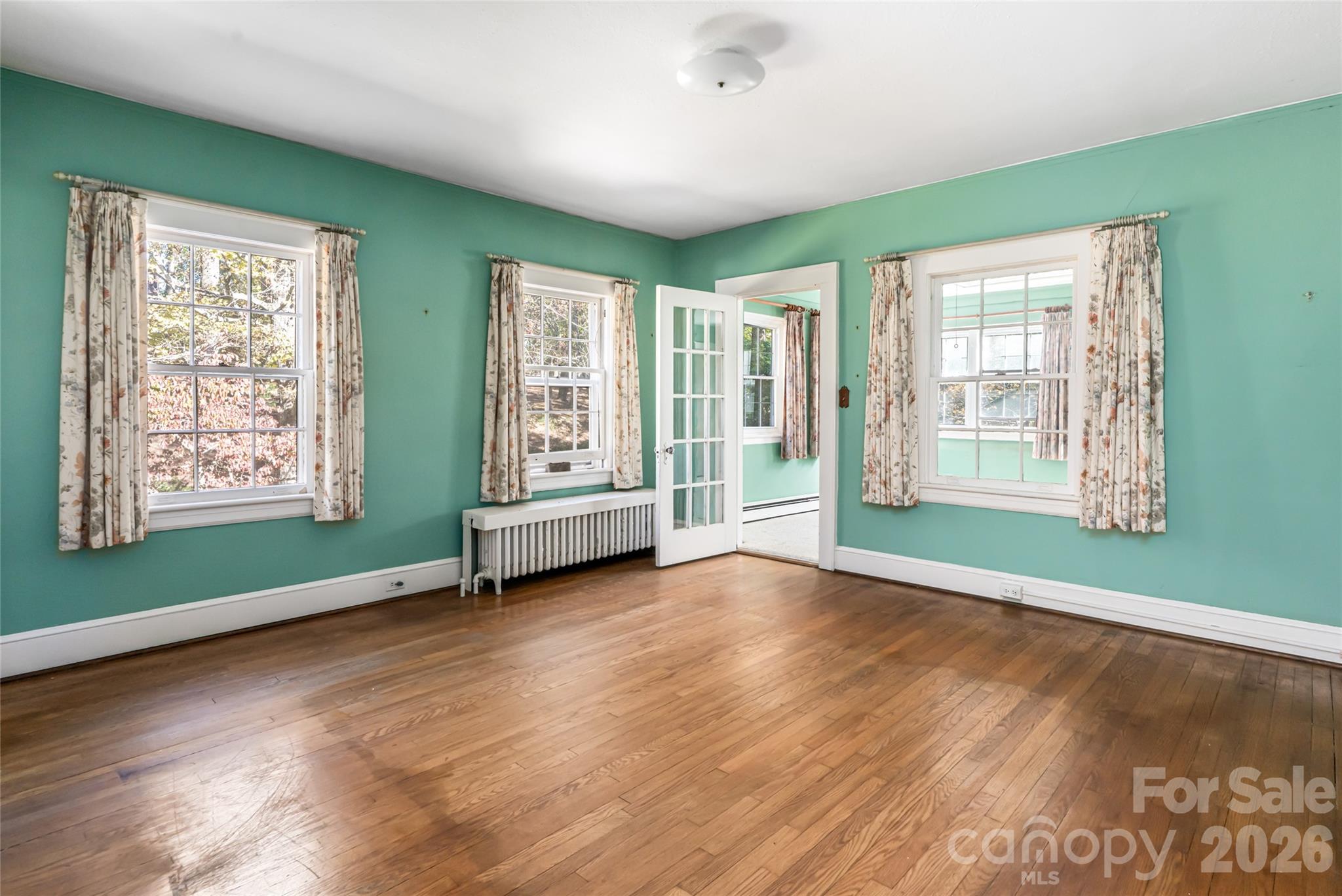 325 Vanderbilt Road