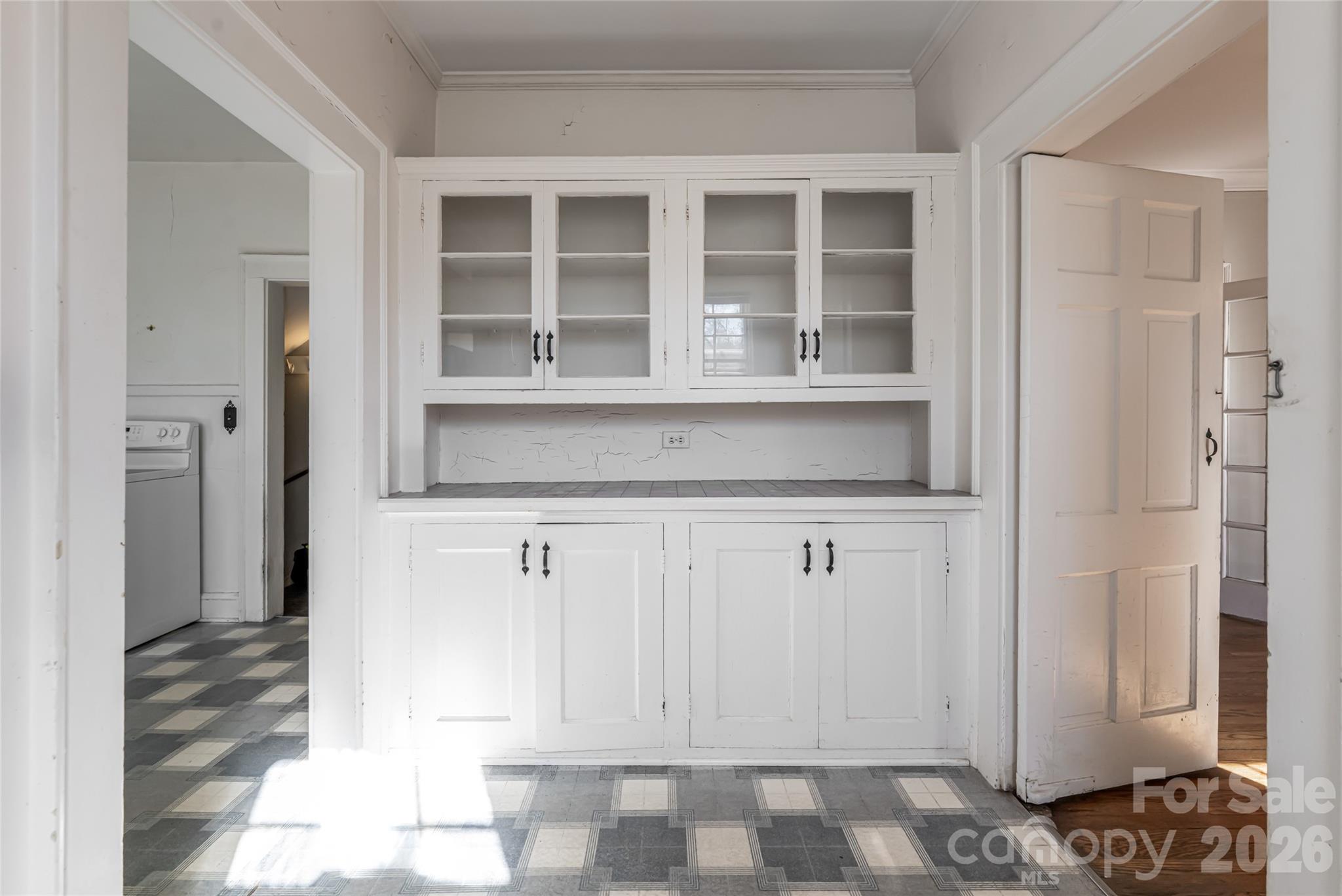 325 Vanderbilt Road