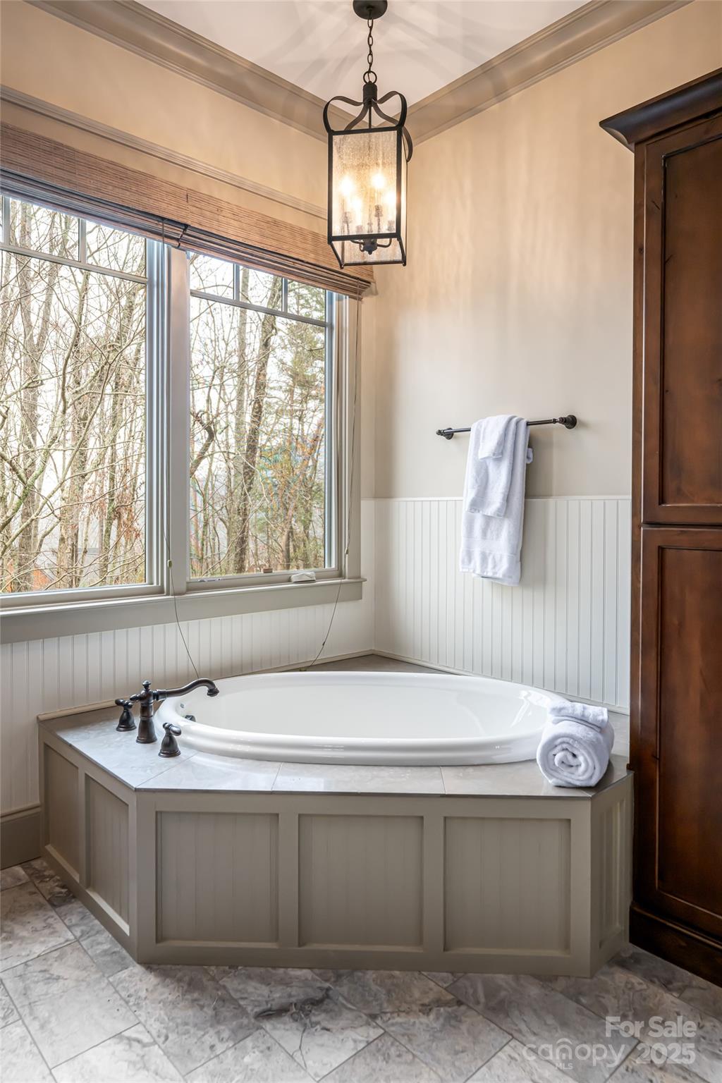 2 Cherokee Orchard Court