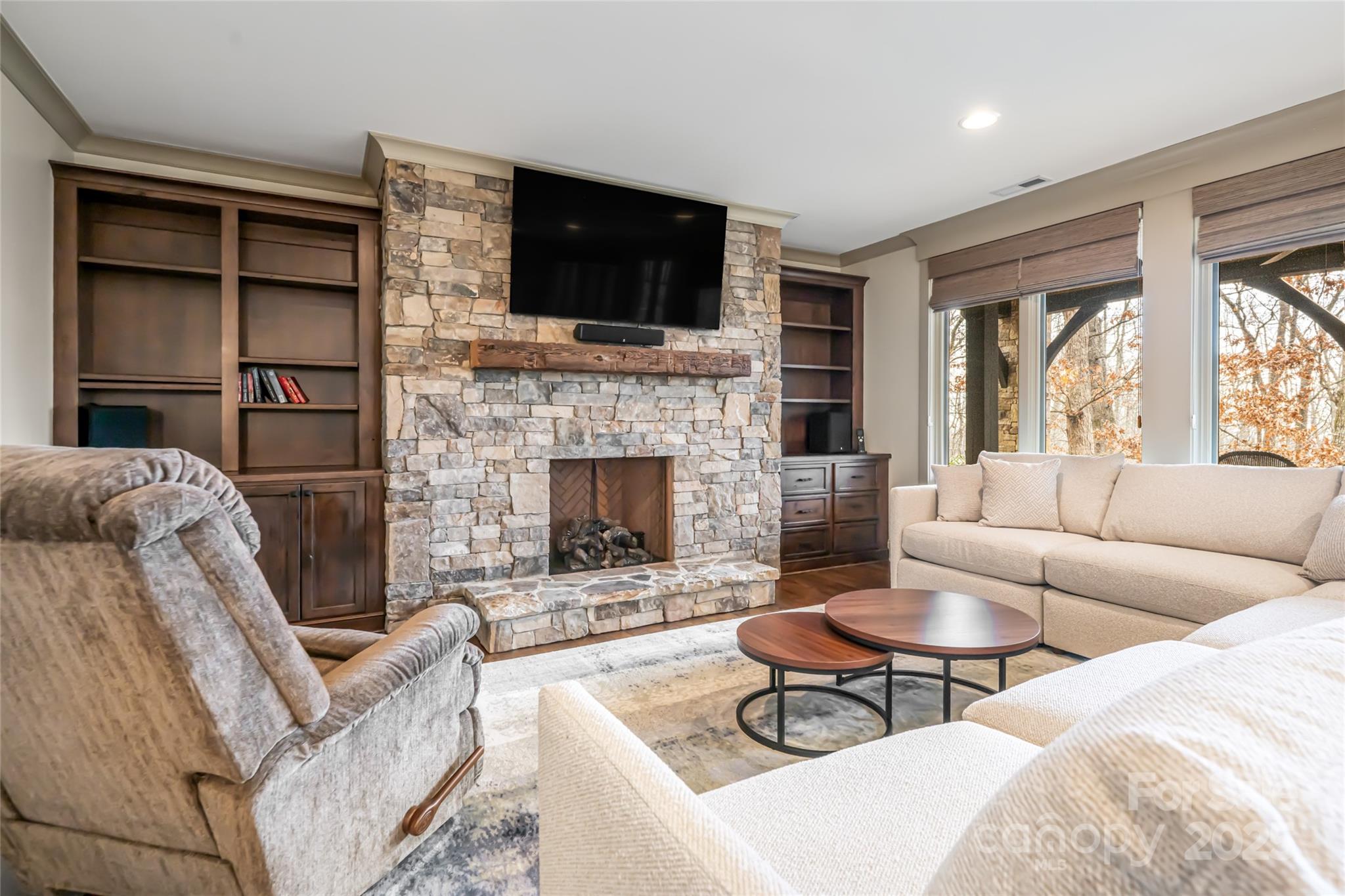 2 Cherokee Orchard Court