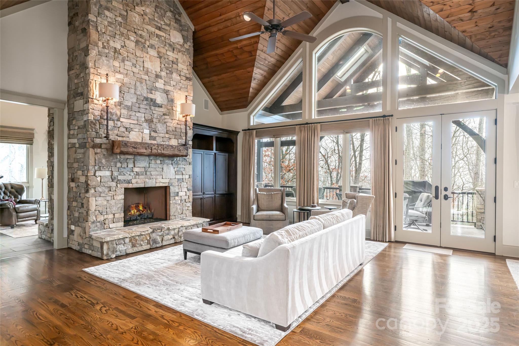 2 Cherokee Orchard Court