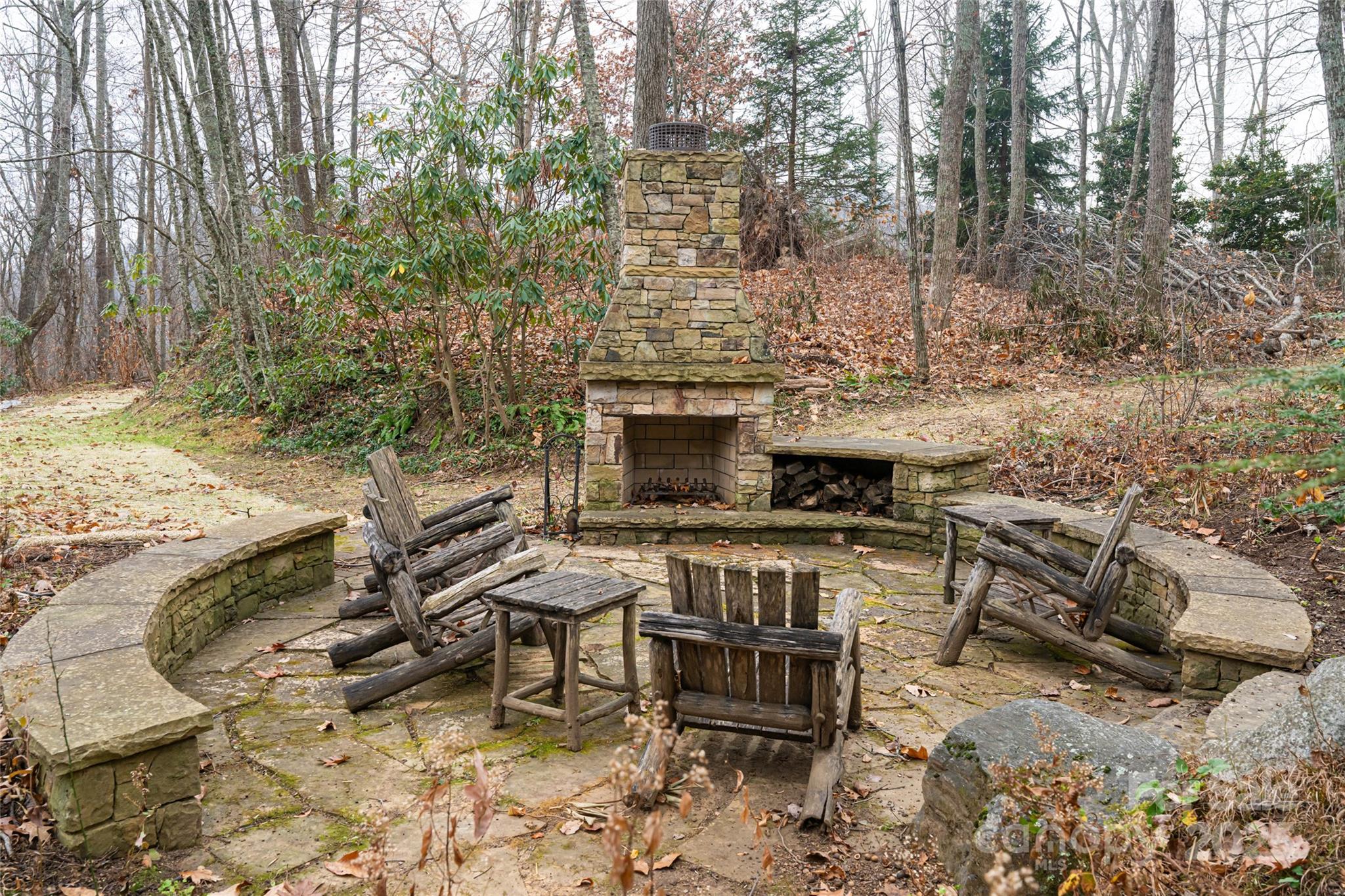 2 Cherokee Orchard Court