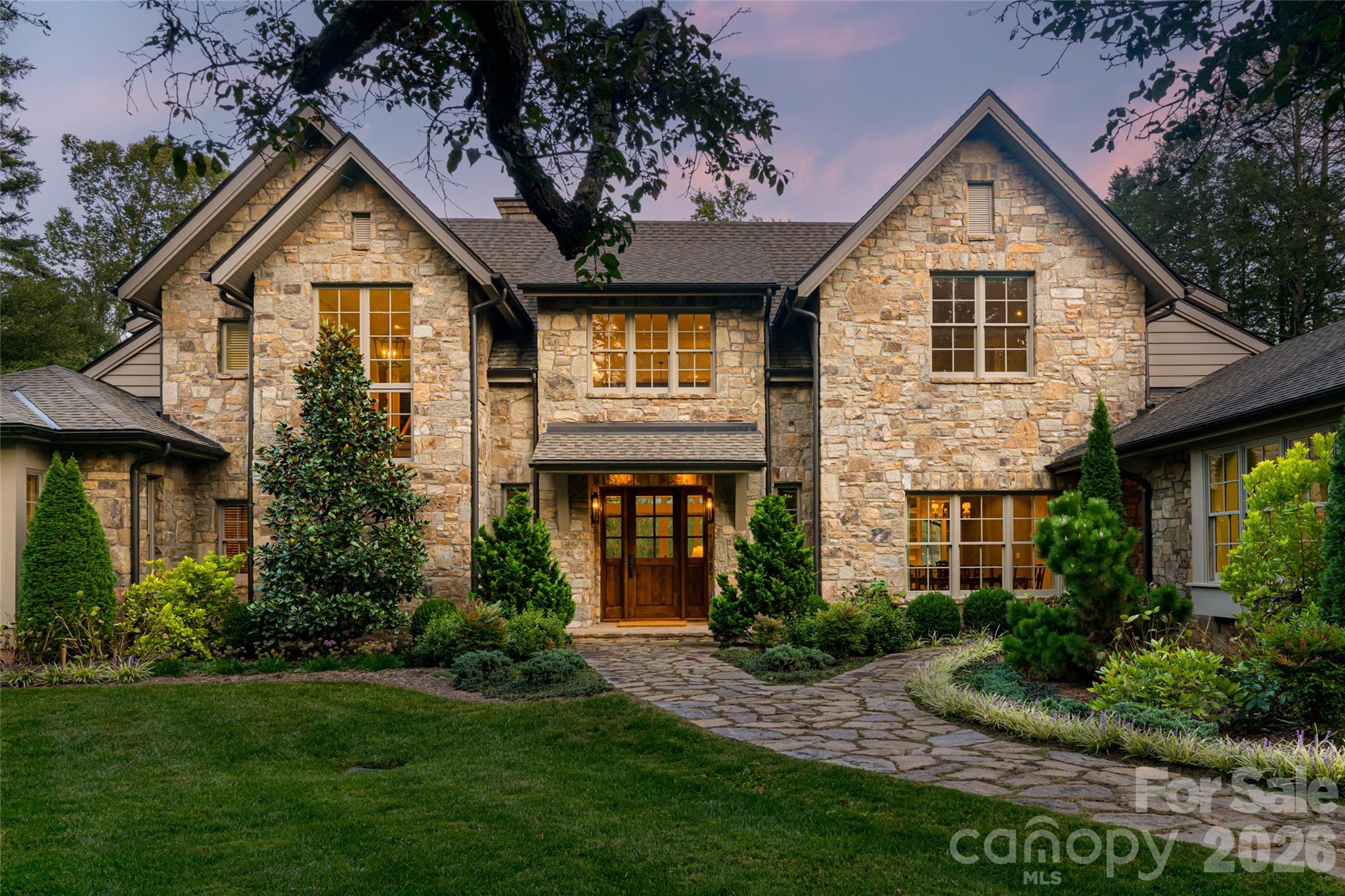 402 Vanderbilt Road