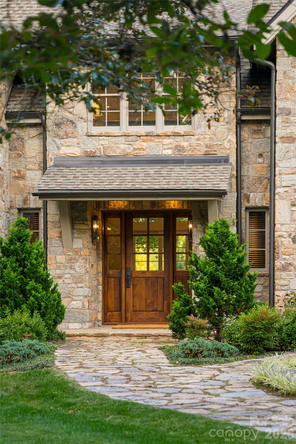 402 Vanderbilt Road