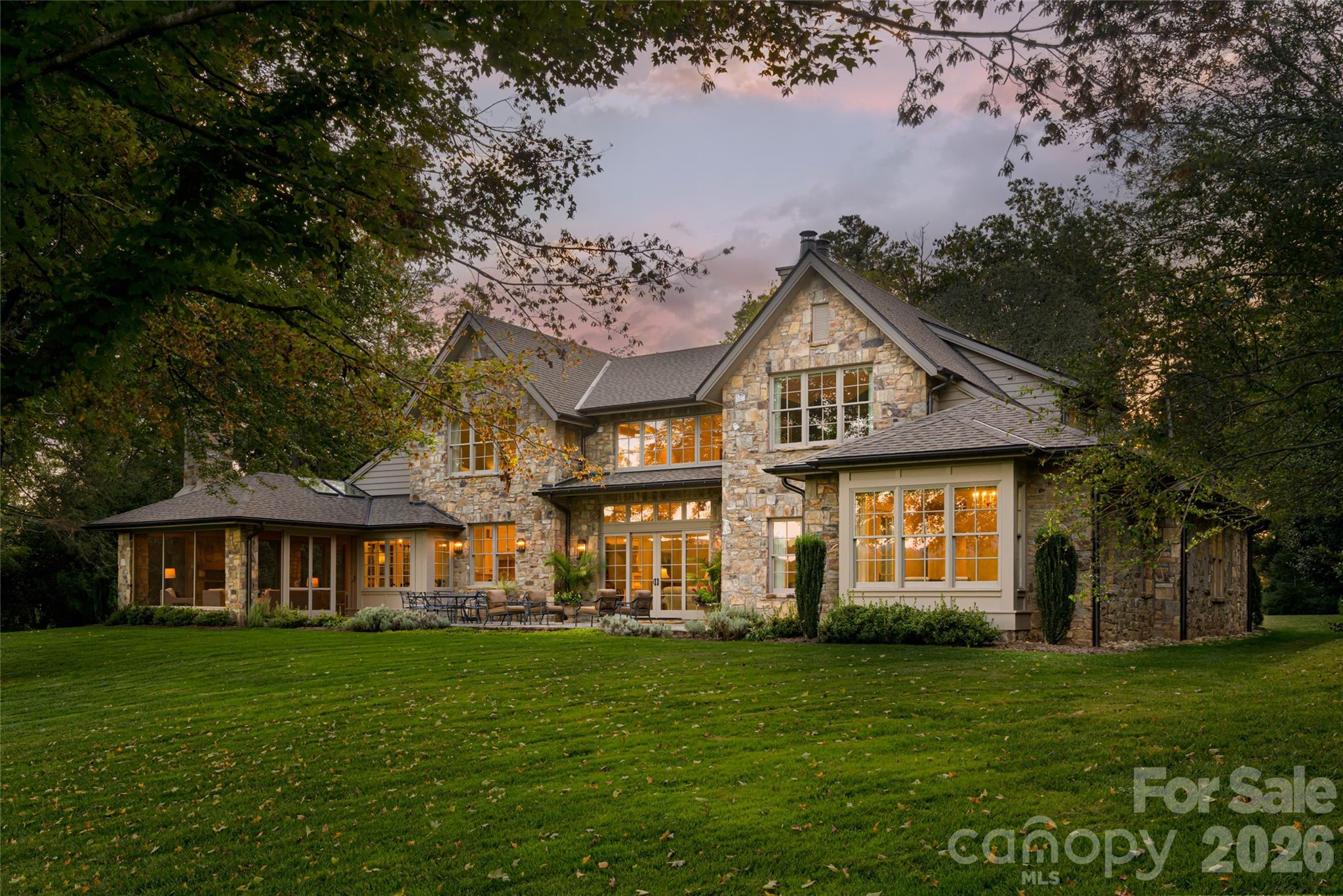 402 Vanderbilt Road
