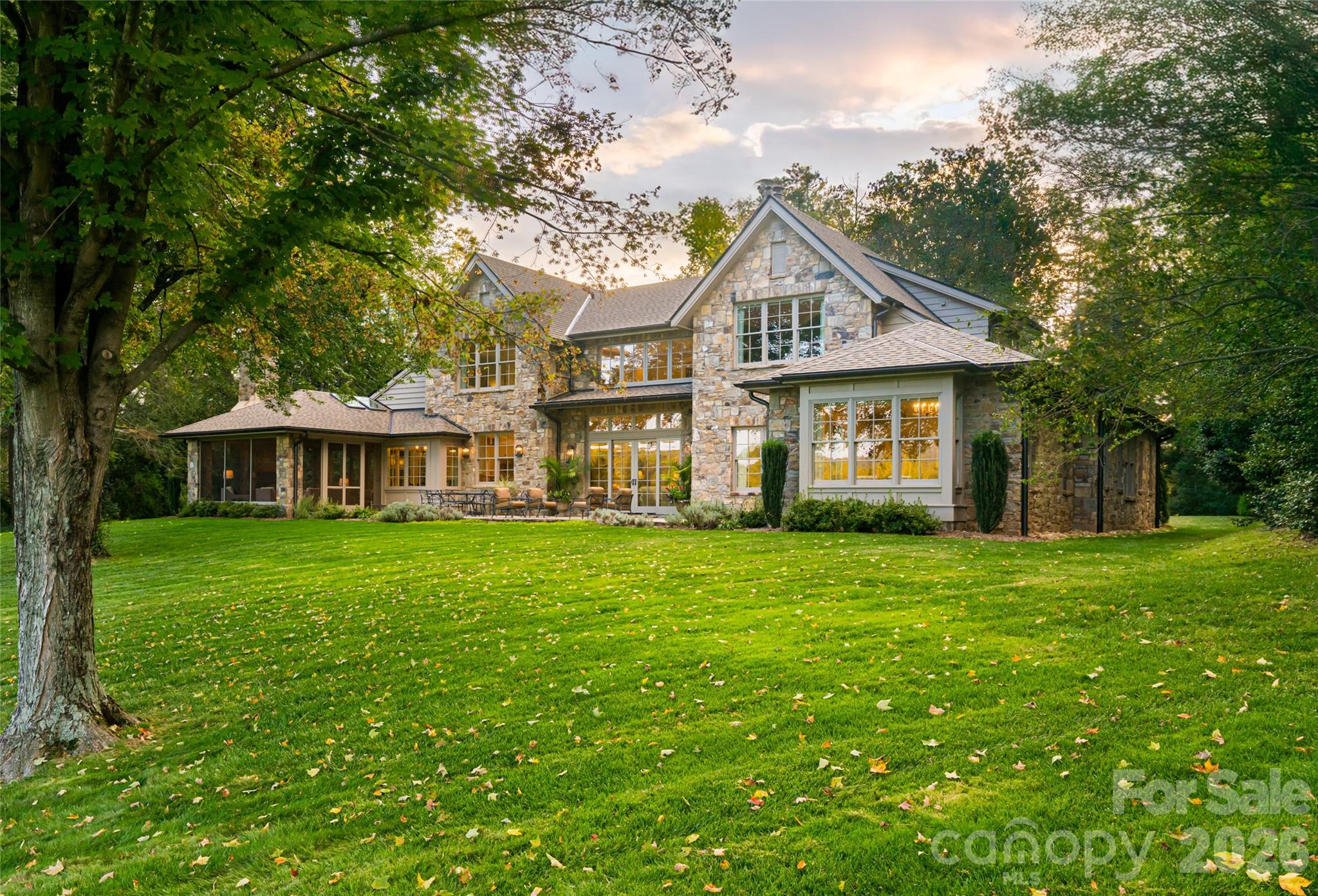 402 Vanderbilt Road