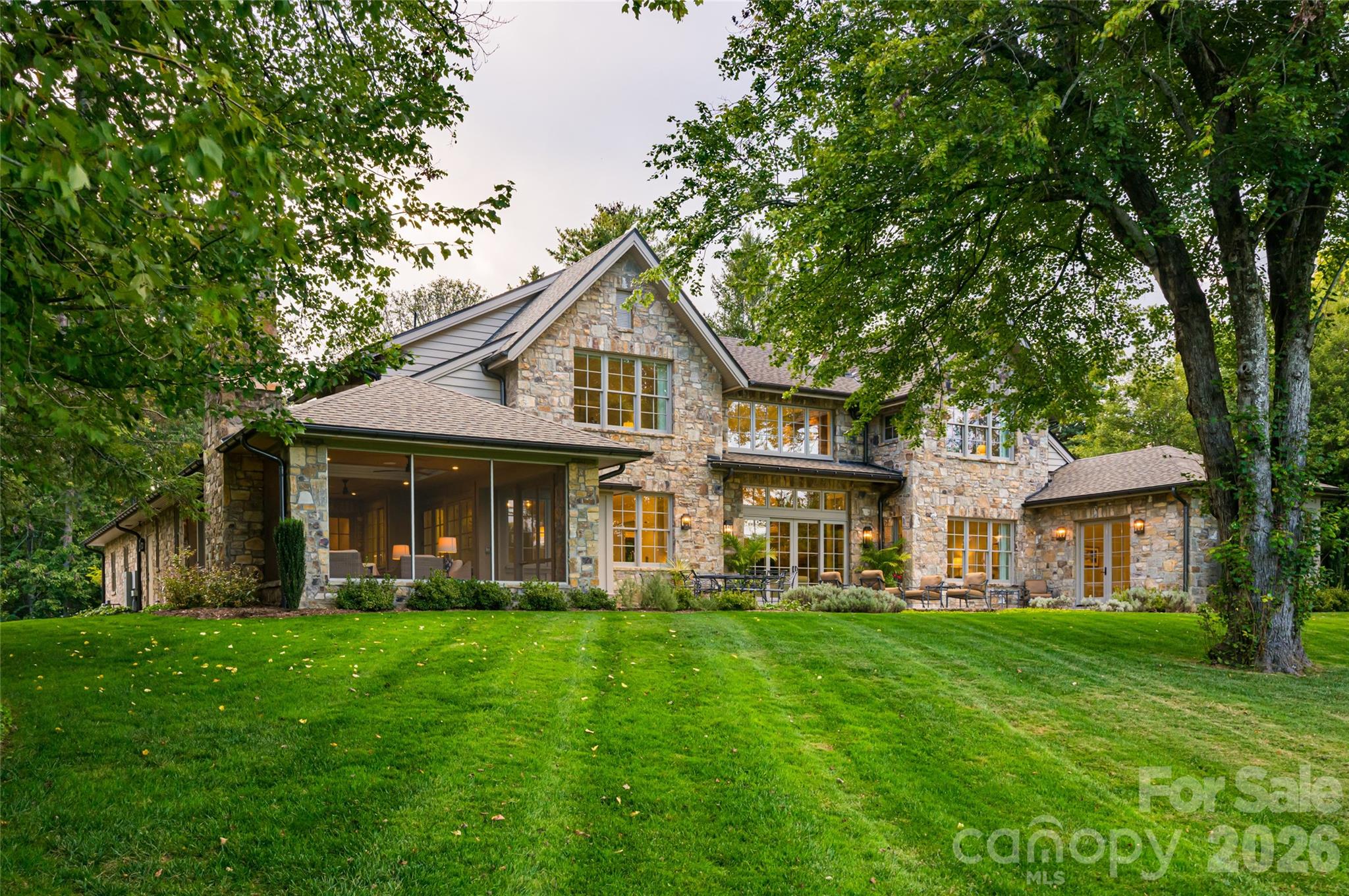 402 Vanderbilt Road