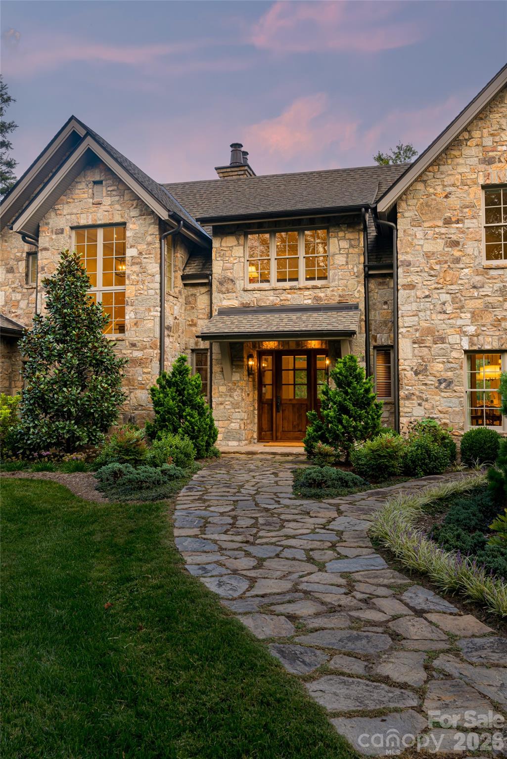 402 Vanderbilt Road