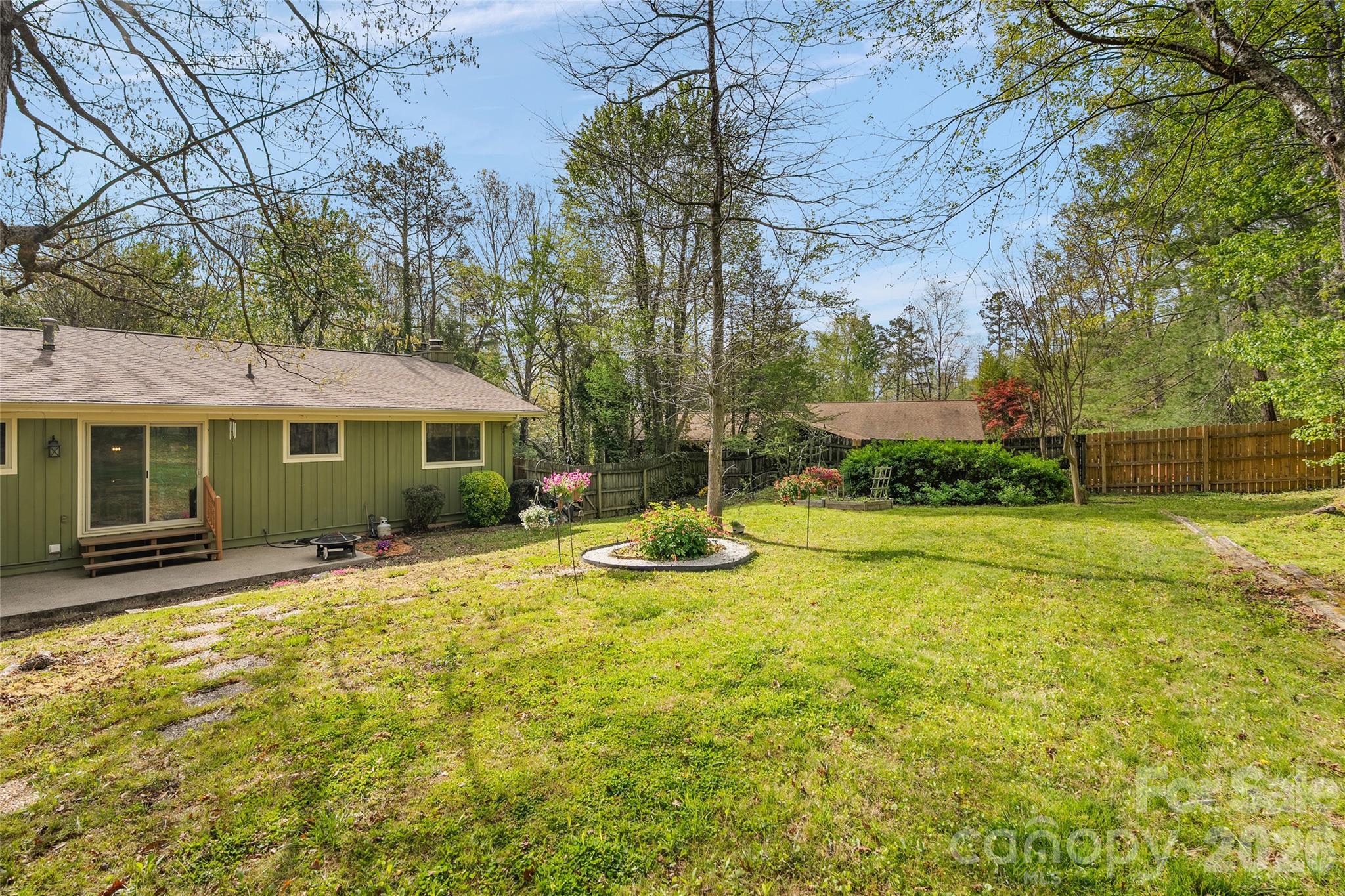 3017 Chestnut Tree Road