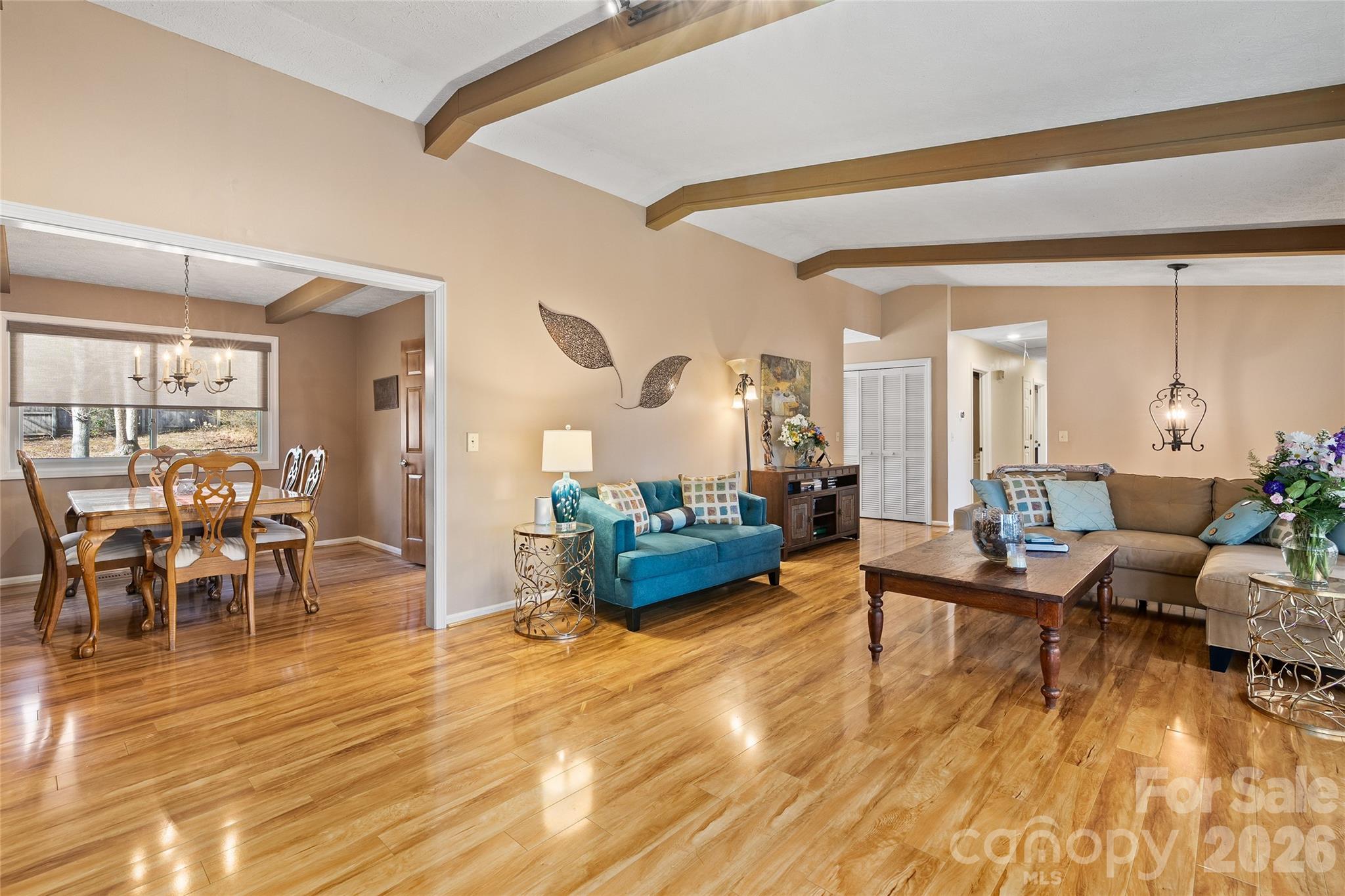 3017 Chestnut Tree Road