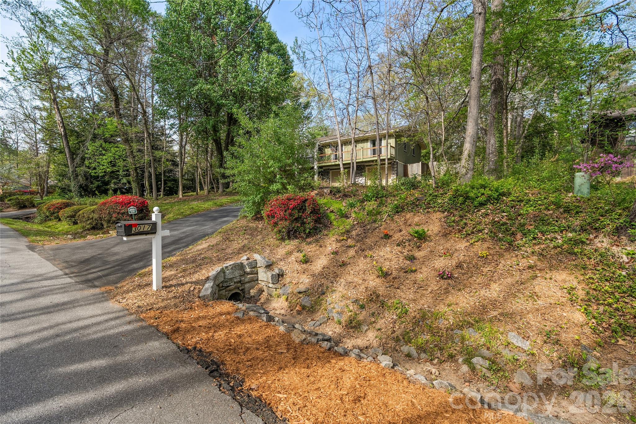 3017 Chestnut Tree Road